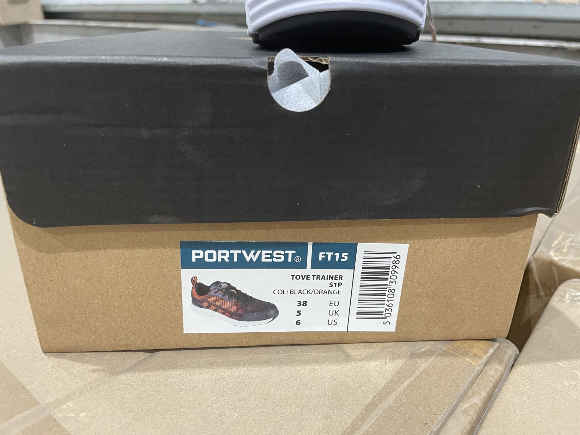 16 X BRAND NEW PAIRS OF PORTWEST BLACK AND ORABGE STEELITE TOVE PROFESSIONAL SAFETY TRAINERS SIZE