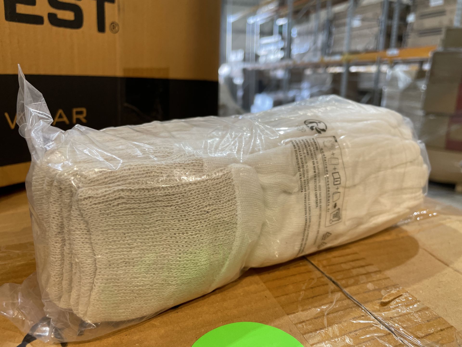 300 X BRAND NEW PAIRS OF PORTWEST WHITE STOCKINETTE KNITWRIST LINER PROFESSIONAL WORK GLOVES (LOC: