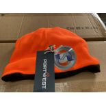 72 X BRAND NEW PORTWEST HI VIS REVERSIBLE BEANIE WINTER WORK HATS (LOC: 45.7-AA656)