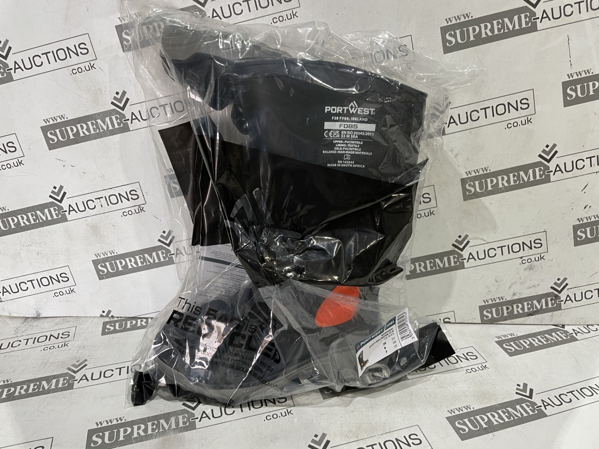 10 X BRAND NEW PAIRS OF PORTWEST METATARSAL WELLINGTON BOOTS BLACK SIZE 7 (LOC: 45.8-AA1670) - Image 3 of 4