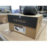 15 X BRAND NEW PAIRS OF PORTWEST COMPOSITELITE BLACK TREKKER SAFETY SHOES SIZE 5 (LOC: 24.9-AA901)