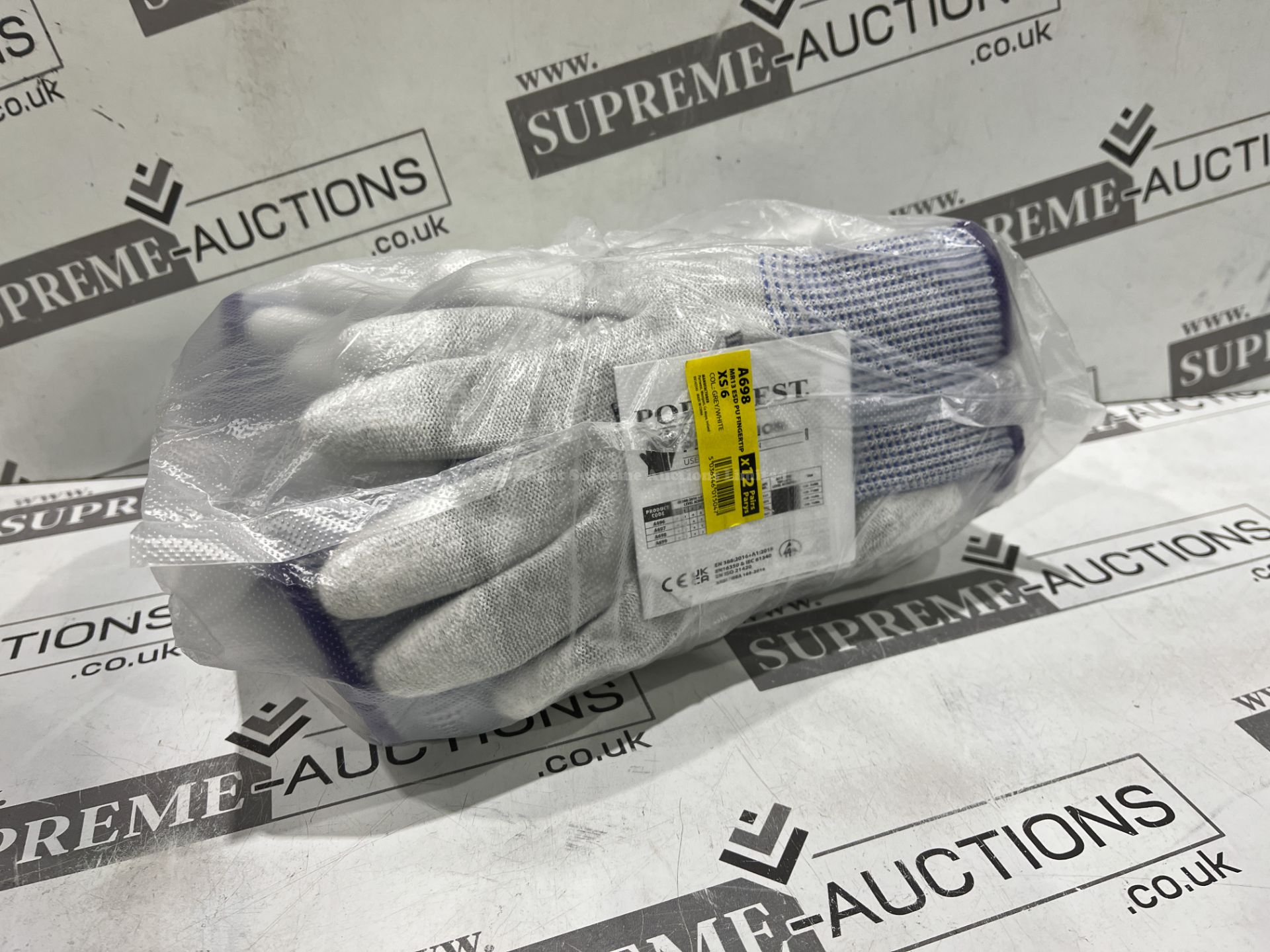 144x BRAND NEW & PACKAGED PORTWEST A698 MR13 ESD PUY FINGERPRINT GLOVES - GREY/WHITE - SIZE XS (LOC: - Image 2 of 2