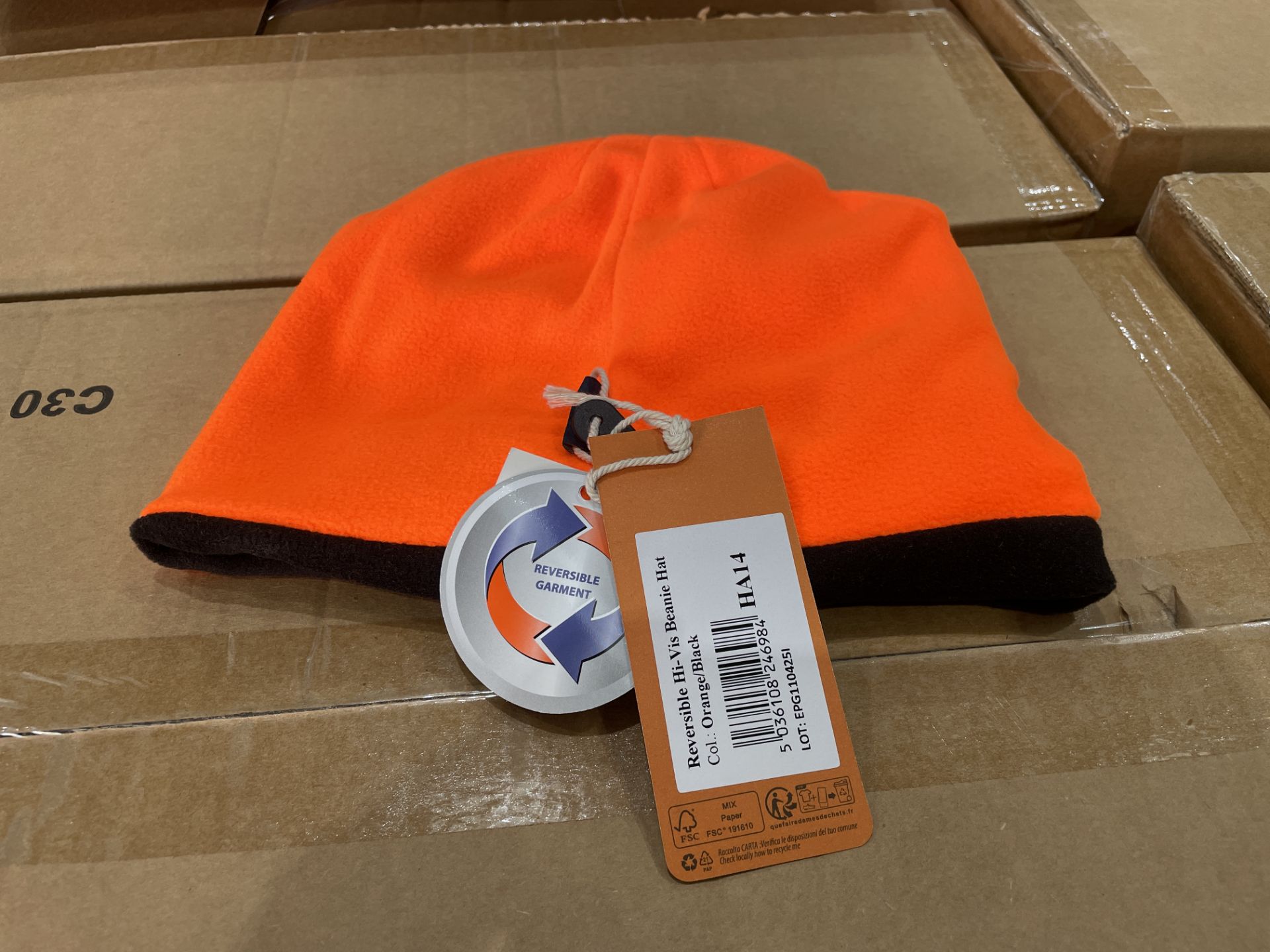 72 X BRAND NEW PORTWEST HI VIS REVERSIBLE BEANIE WINTER WORK HATS (LOC: 45.2-AA662)