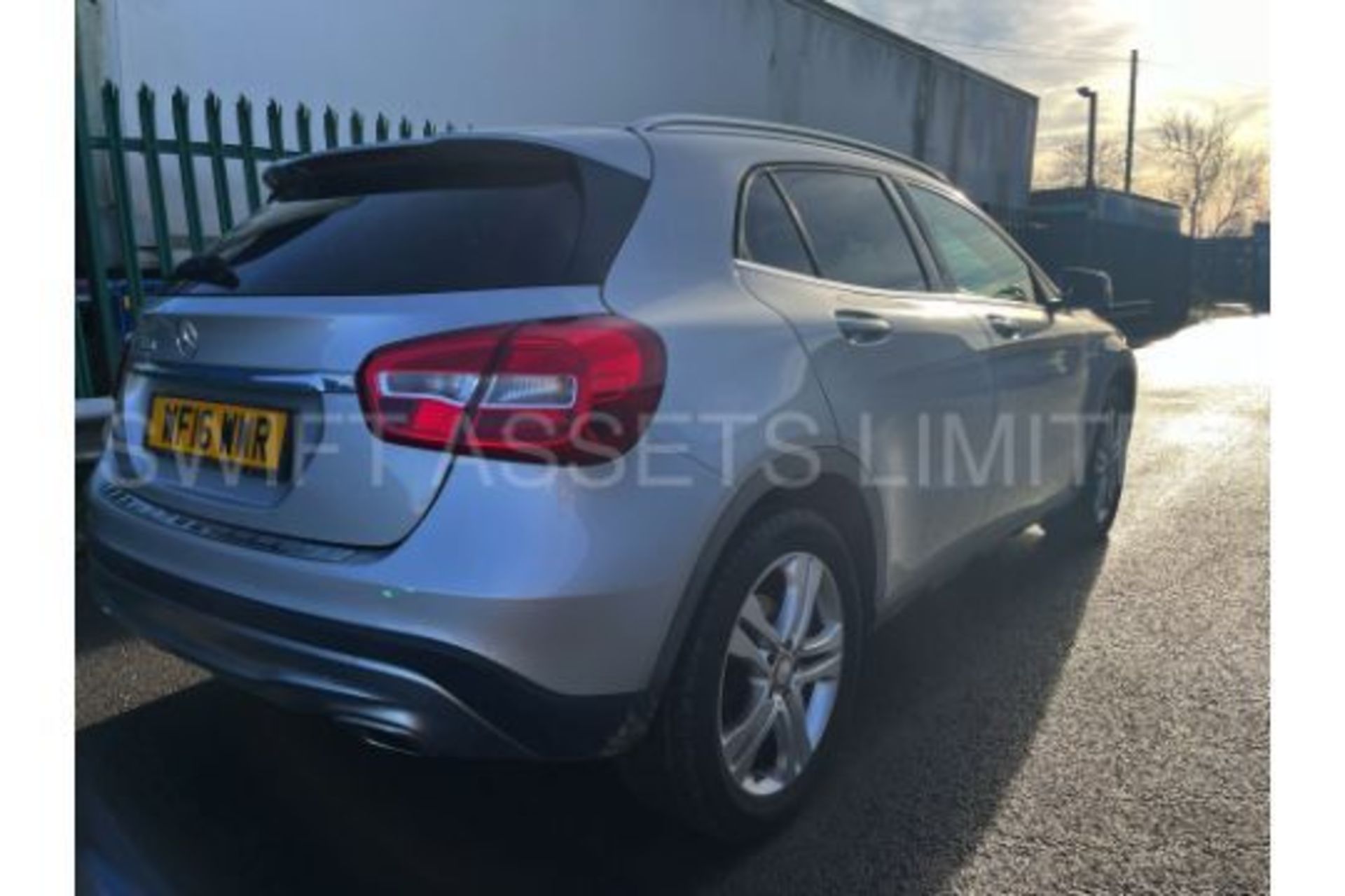MERCEDES-BENZ GLA 200d *SPORT EDITION* AUTO S/S - 16 REG - AIR CON - SAT NAV - ULEZ COMPLAINT! - Image 7 of 13