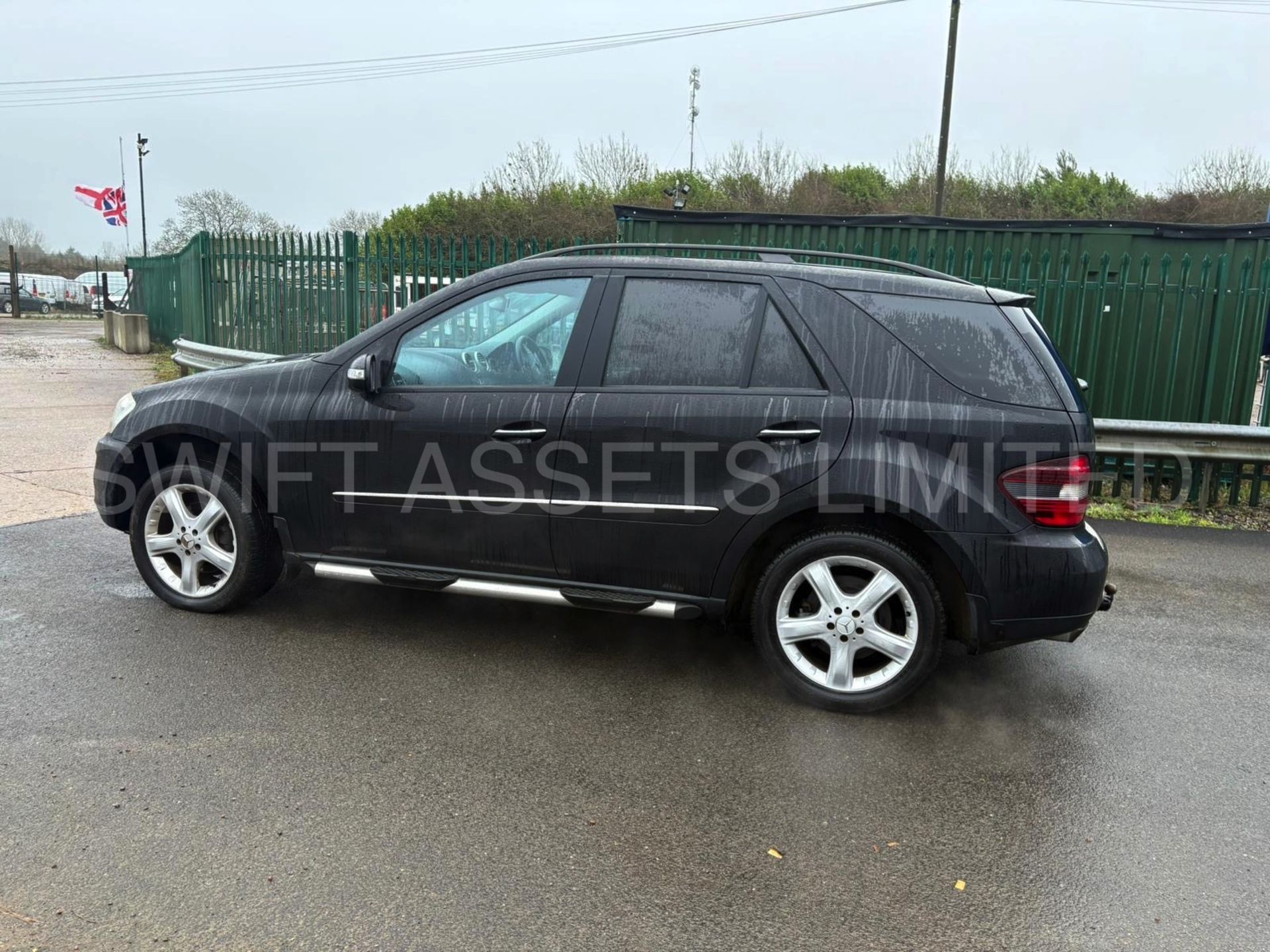 MERCEDES-BENZ ML280 3.0CDI *SE EDITION* AUTOMATIC - 2006 MODEL - AIR CON - SAT NAV - HALF LEATHER - Image 7 of 18