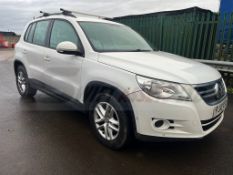 VOLKSWAGEN TIGUAN 2.0 TDI *S 4MOTION EDITION* 10 REG - AIR CONDITIONING - METALLIC WHITE - WOW
