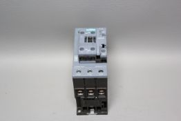 UNUSED SIEMENS LIGHTING CONTACTOR