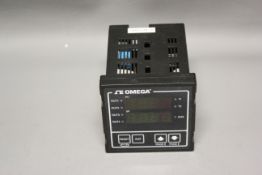 OMEGA RAMP/SOAK TEMPERATURE CONTROLLER