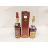 Martell V.S.O.P medaillon old fine cognac, 1 Litre, 40% vol, boxed, and Martell VS fine cognac, 1