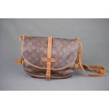 LOUIS VUITTON MONOGRAM SHOULDER BAG