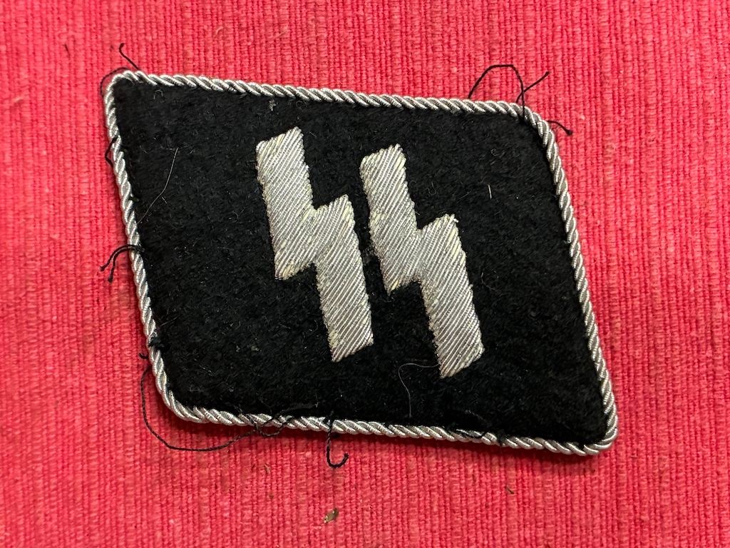 WW2 German SS Officer Runic Collar Patch Flatwire example - tunic removed