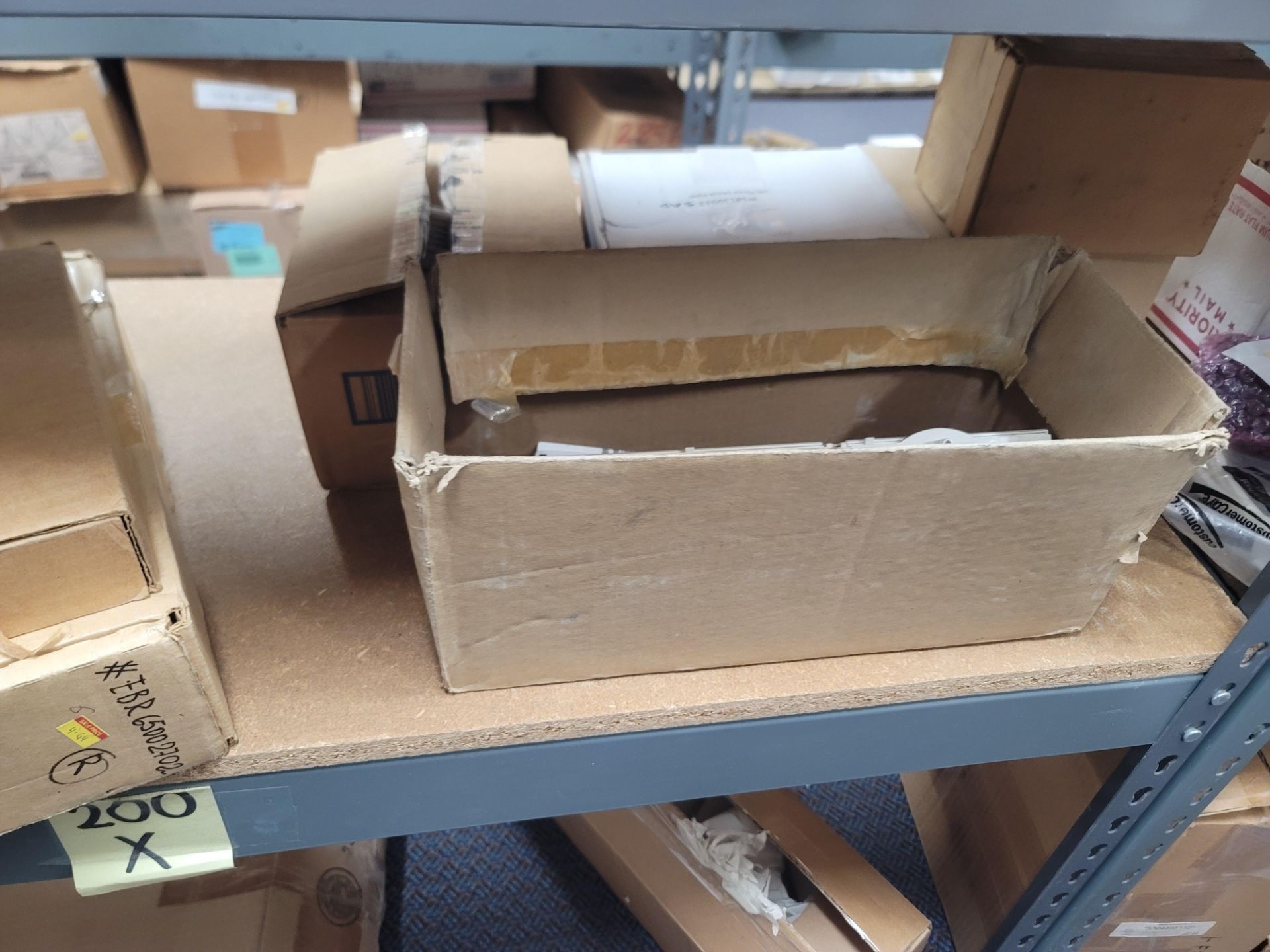 LOT - 8' SHELF UNIT W/ CONTENTS OF APPLIANCE REPLACEMENT PARTS - Image 12 of 18