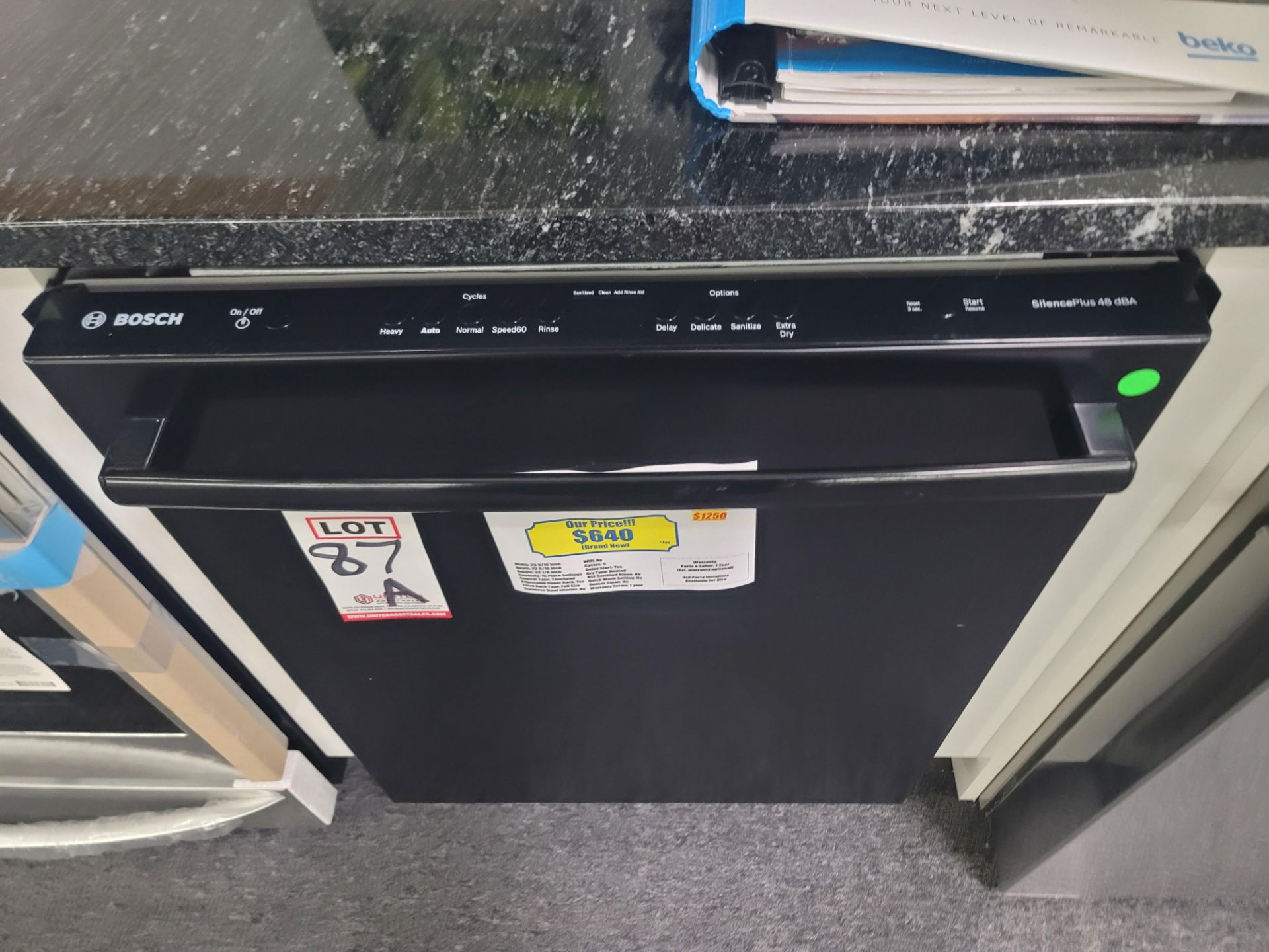 BOSCH 100 SERIES 24" FULLY INTEGRATED BUILT-IN DISHWASHER IN BLACK, MODEL SHXM4AY56N - Image 2 of 4