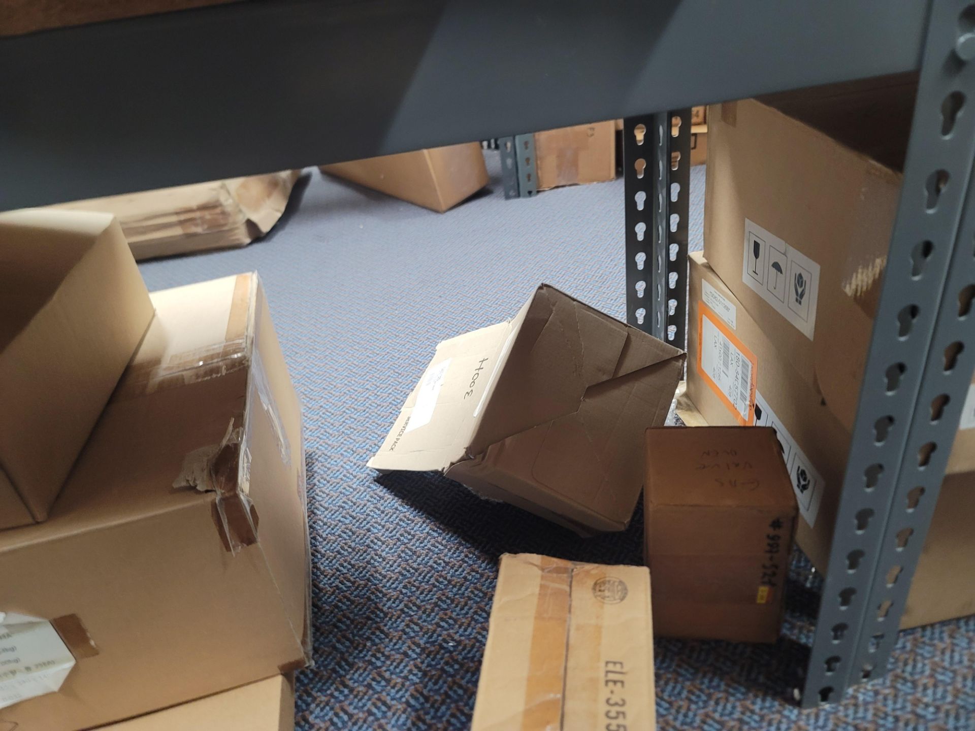 LOT - 8' SHELF UNIT W/ CONTENTS OF APPLIANCE REPLACEMENT PARTS - Image 17 of 17