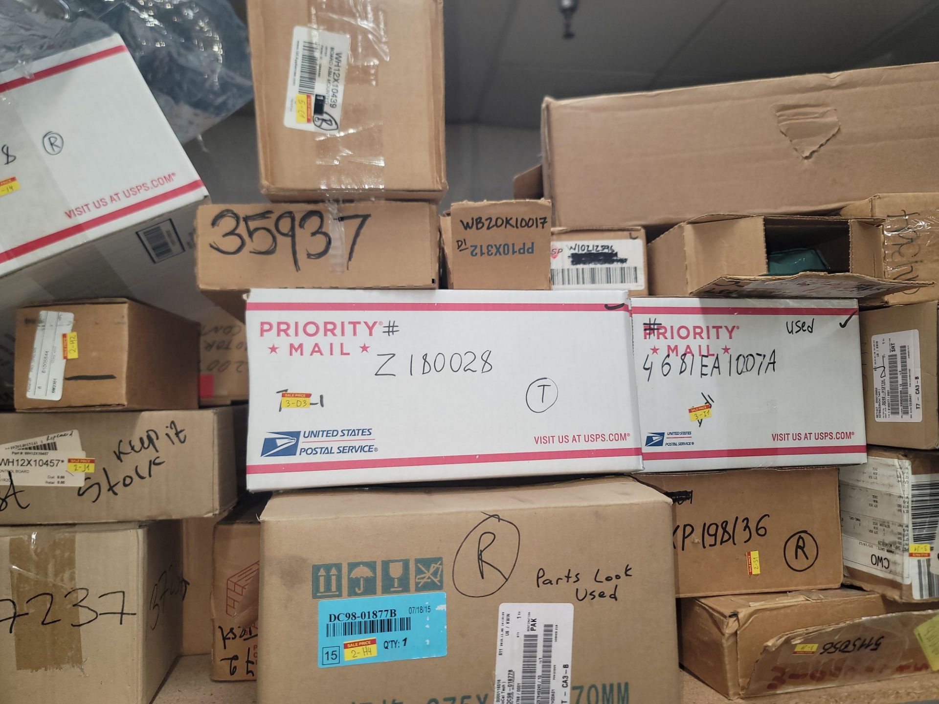 LOT - 8' SHELF UNIT W/ CONTENTS OF APPLIANCE REPLACEMENT PARTS - Image 7 of 16