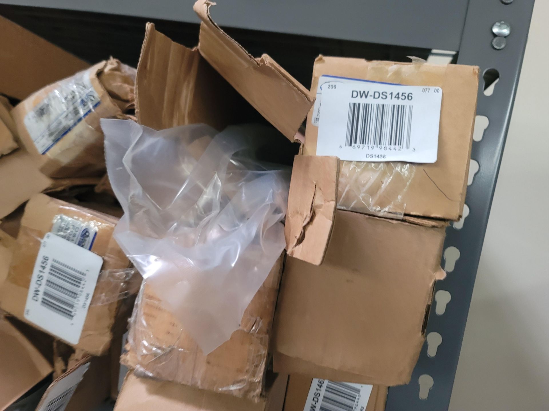 LOT - SHELF UNIT, 3' X 4', W/ CONTENTS OF CAR PARTS - Image 3 of 6