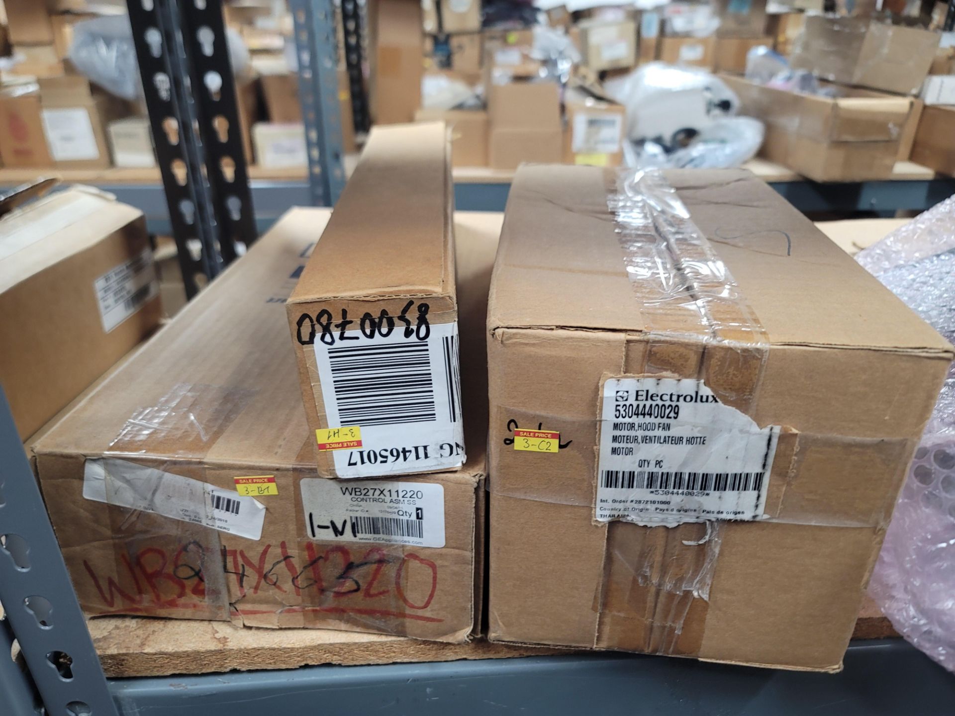 LOT - 8' SHELF UNIT W/ CONTENTS OF APPLIANCE REPLACEMENT PARTS - Image 6 of 19