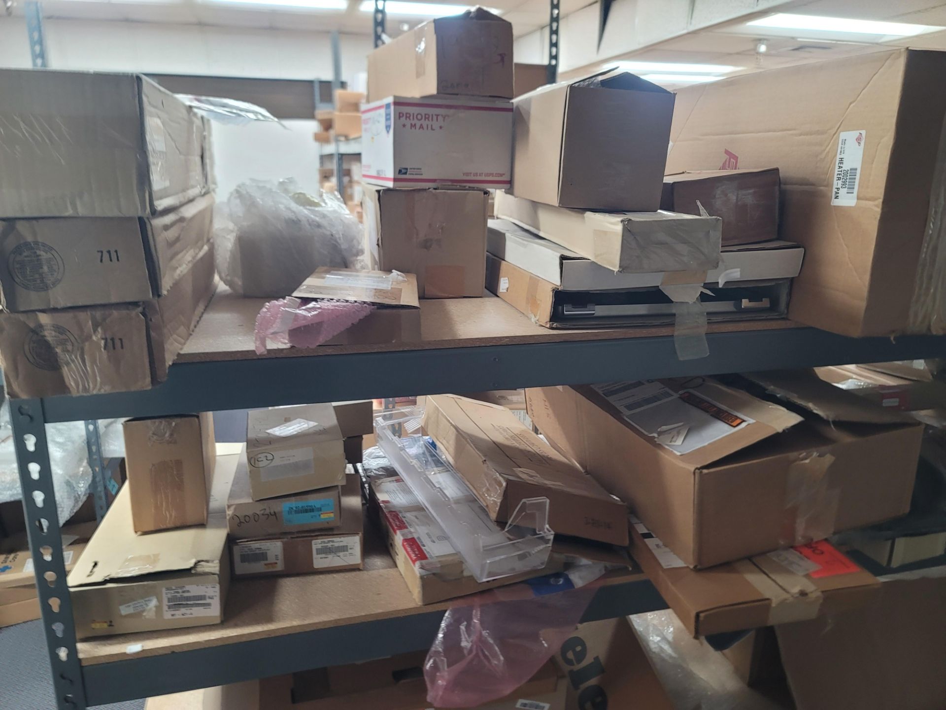 LOT - 8' SHELF UNIT W/ CONTENTS OF APPLIANCE REPLACEMENT PARTS - Image 17 of 20