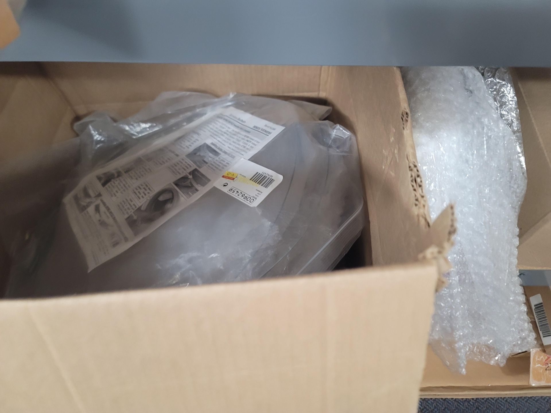 LOT - 8' SHELF UNIT W/ CONTENTS OF APPLIANCE REPLACEMENT PARTS - Image 12 of 17