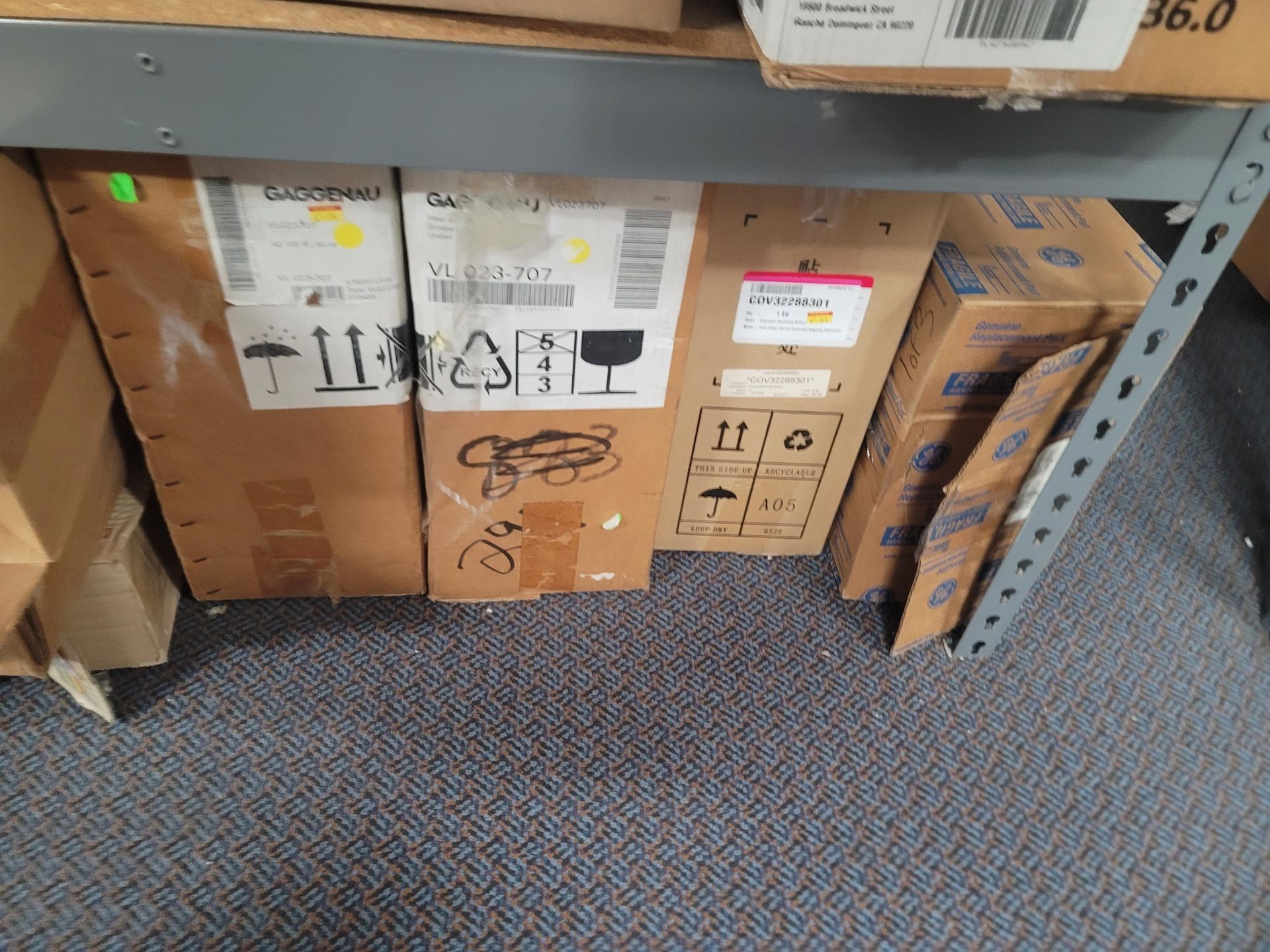 LOT - 8' SHELF UNIT W/ CONTENTS OF APPLIANCE REPLACEMENT PARTS - Image 17 of 17