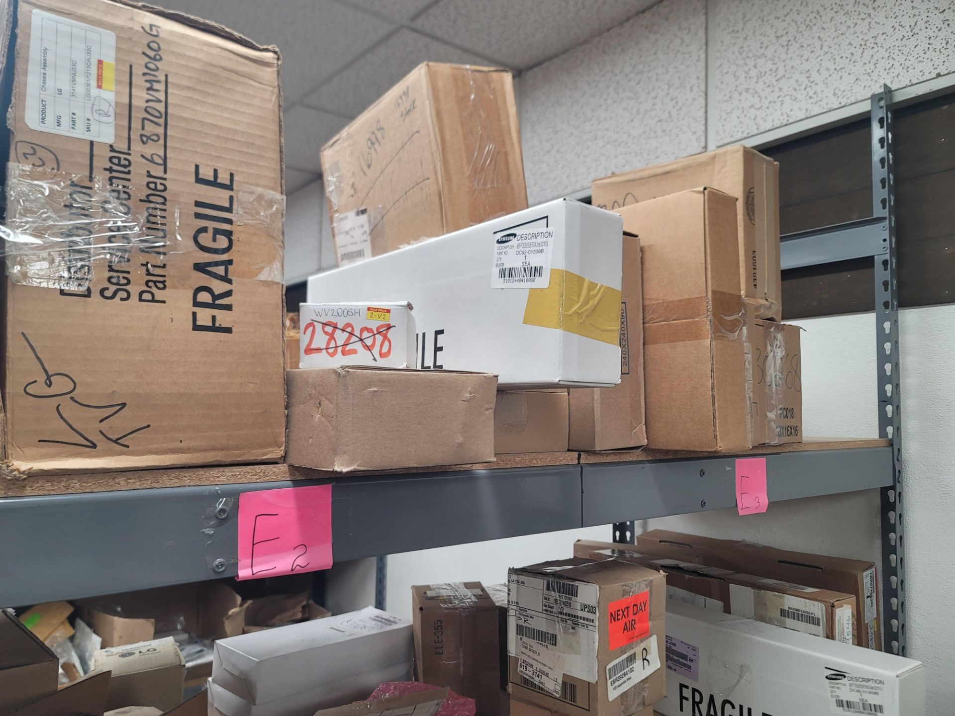 LOT - 8' SHELF UNIT W/ CONTENTS OF APPLIANCE REPLACEMENT PARTS - Image 24 of 33