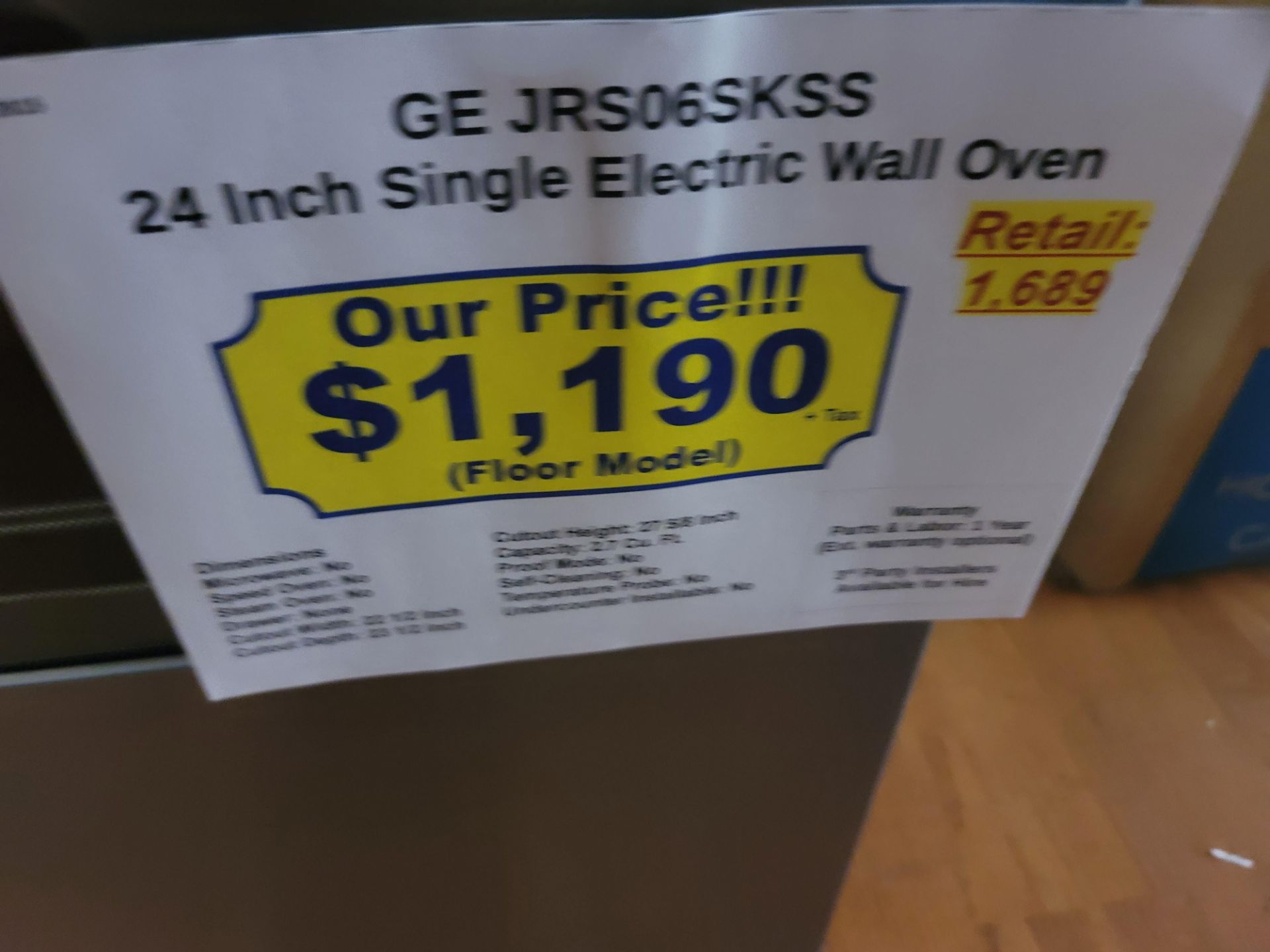 GE 24" SINGLE ELECTRIC WALL OVEN W/ 2.7 CU. FT. CAPACITY IN STAINLESS STEEL AND BLACK, MODEL - Image 3 of 3
