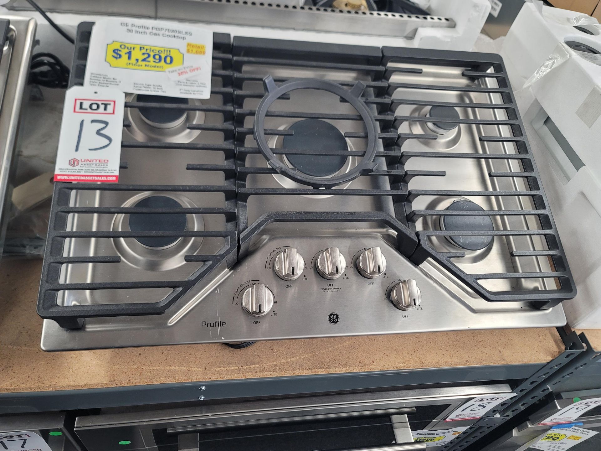 GE PROFILE 30" GAS COOKTOP W/ (5) BURNERS IN STAINLESS STEEL, MODEL PGP7030SLSS