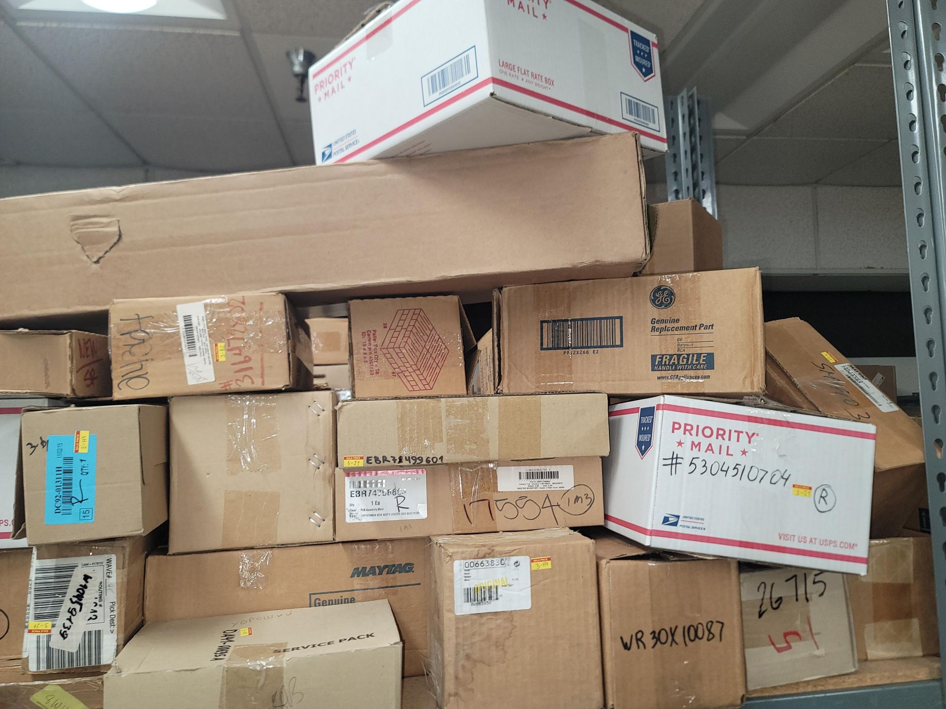 LOT - 8' SHELF UNIT W/ CONTENTS OF APPLIANCE REPLACEMENT PARTS - Image 8 of 16