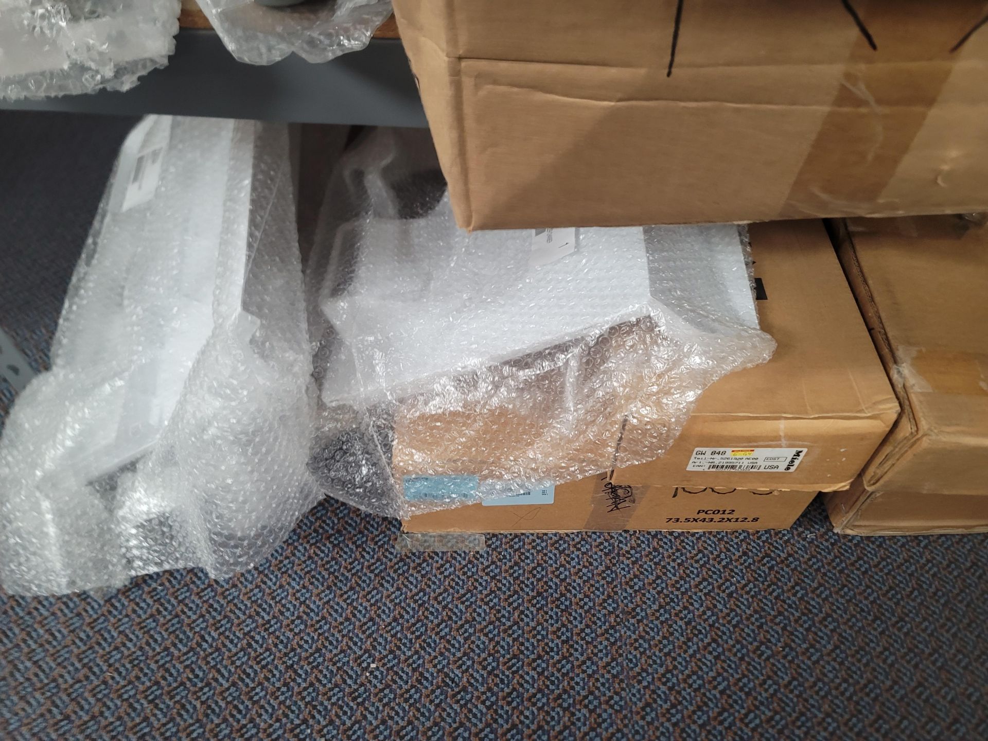 LOT - 8' SHELF UNIT W/ CONTENTS OF APPLIANCE REPLACEMENT PARTS - Image 14 of 17