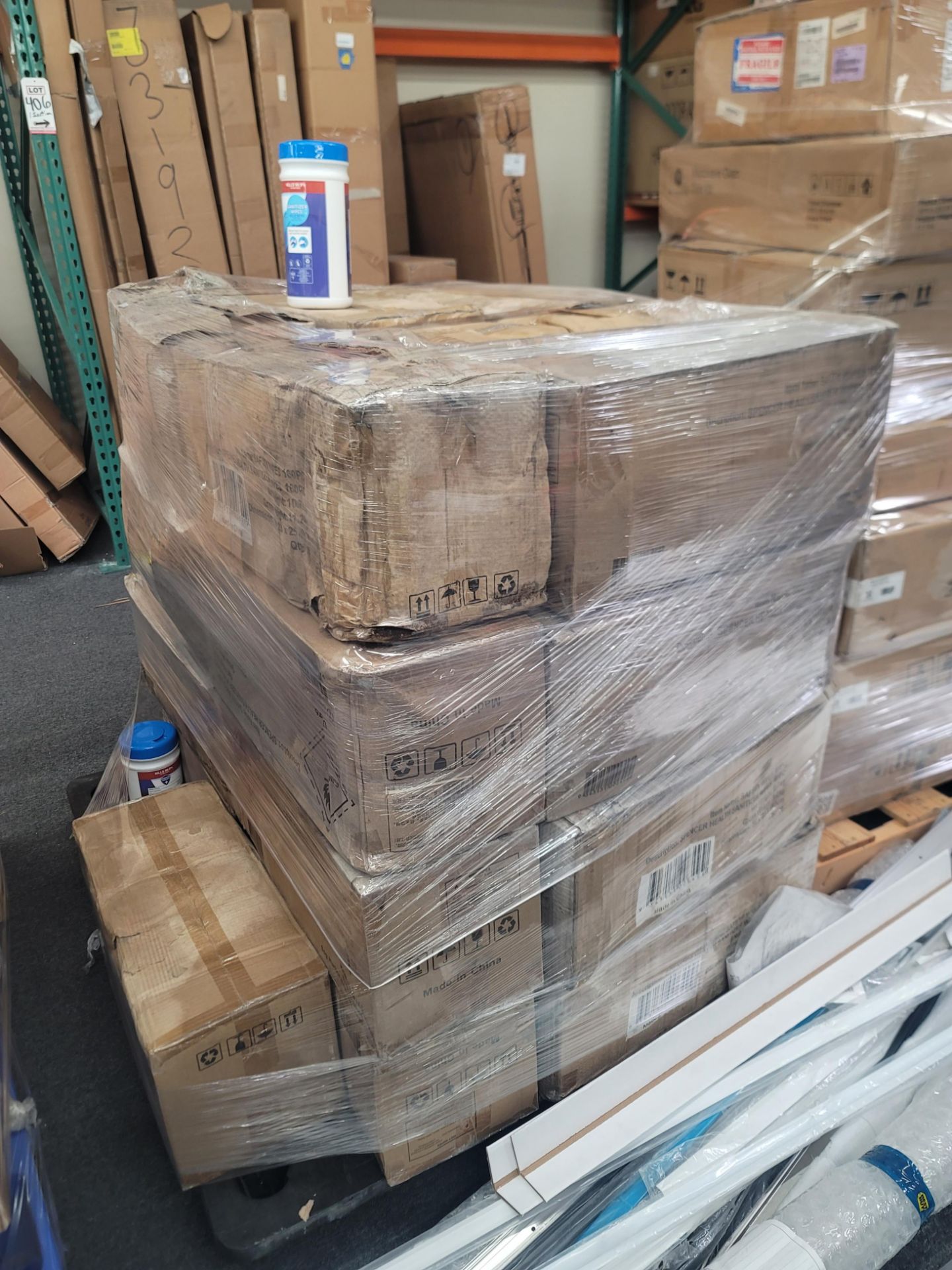 LOT - PALLET OF SPENCER HEALTH SANITIZER WIPES - Image 2 of 3