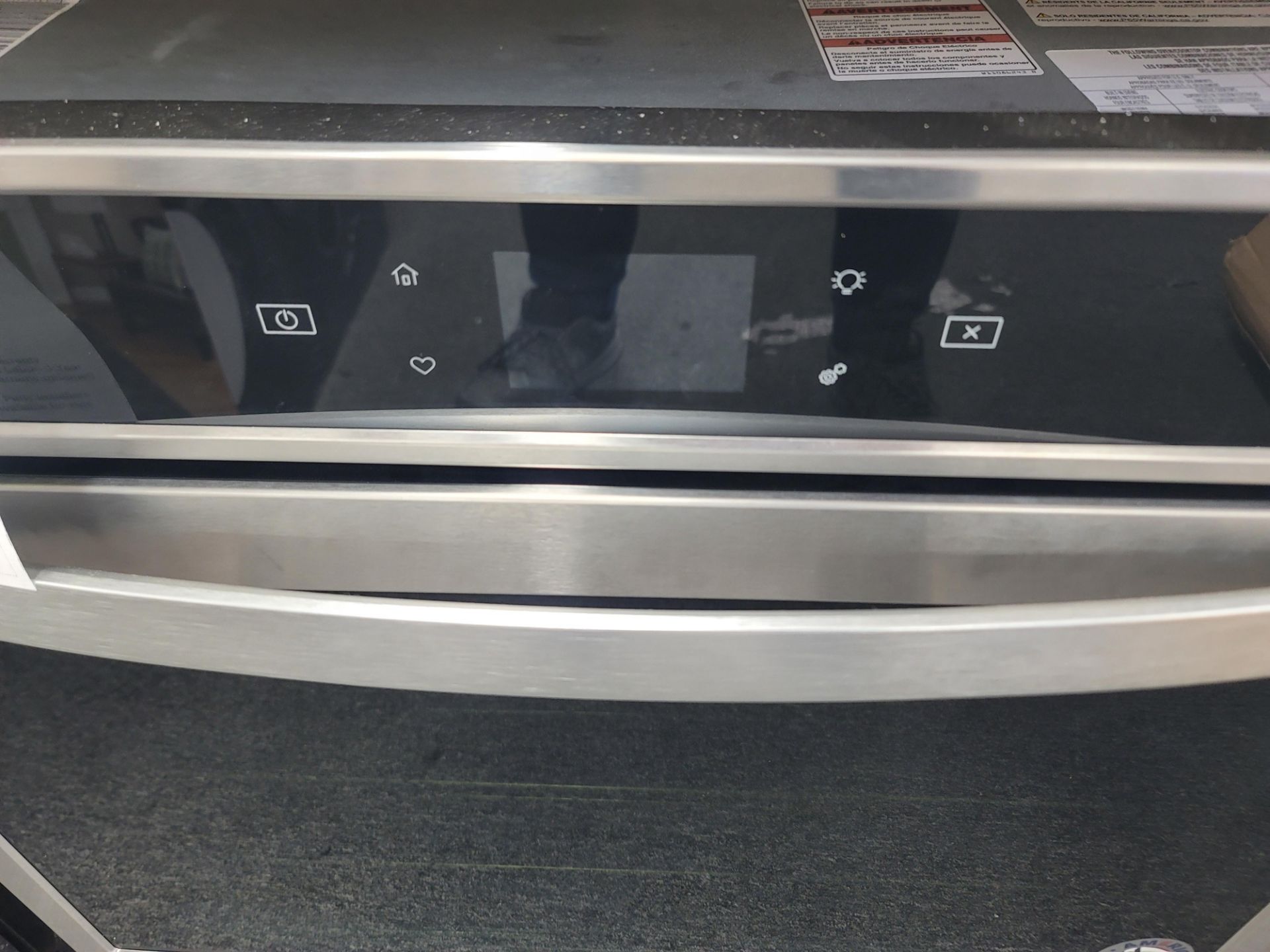 WHIRLPOOL 30" SINGLE ELECTRIC SMART OVEN W/ 5.0 CU. FT. CAPACITY IN STAINLESS STEEL, MODEL - Image 2 of 4