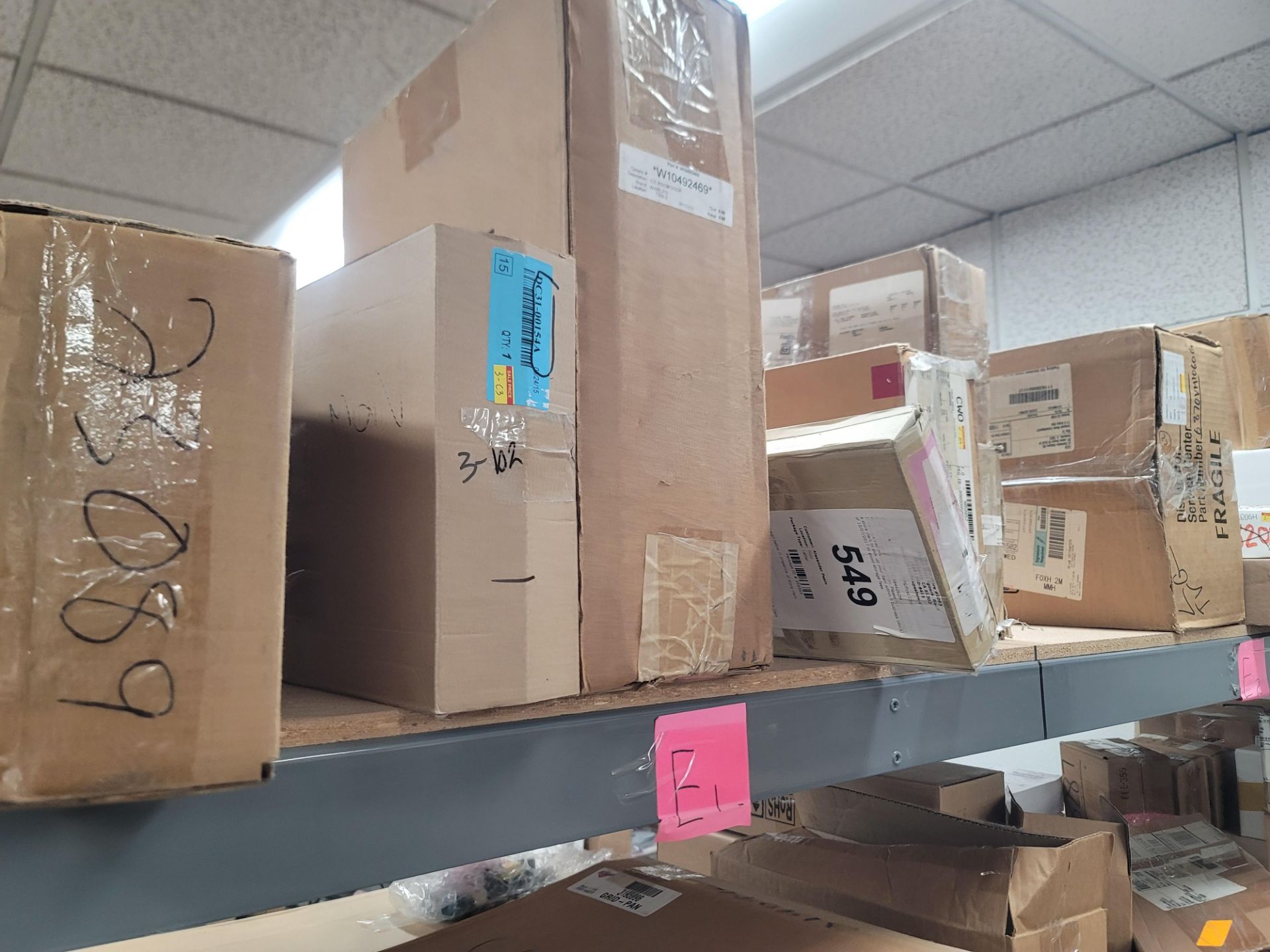 LOT - 8' SHELF UNIT W/ CONTENTS OF APPLIANCE REPLACEMENT PARTS - Image 22 of 33
