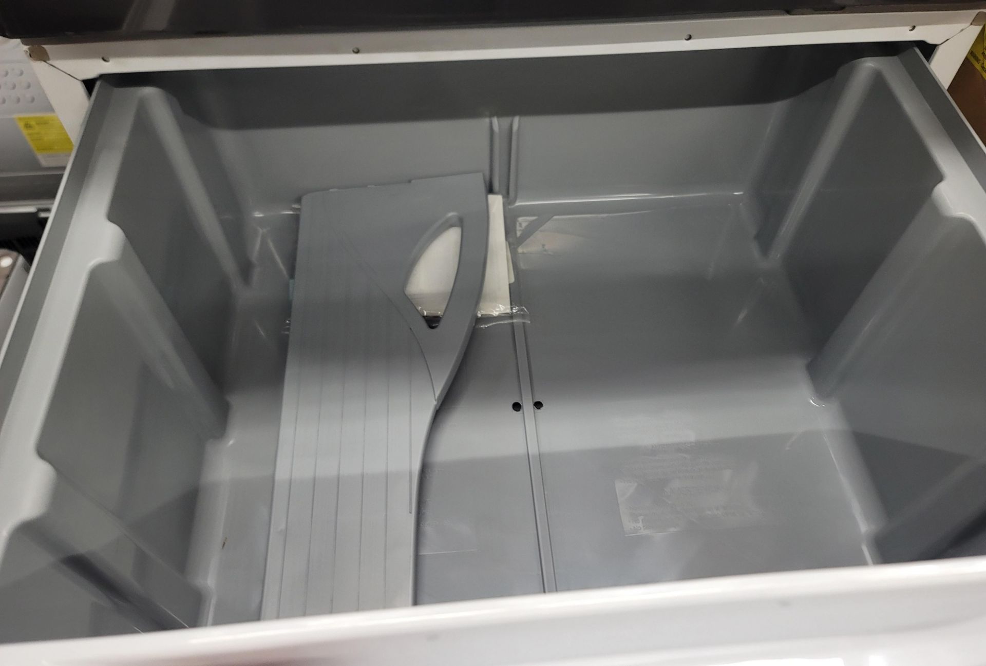 LG 27" LAUNDRY PEDESTAL W/ 13-5/8" HT, IN WHITE, MODEL WDP4W - Image 2 of 3