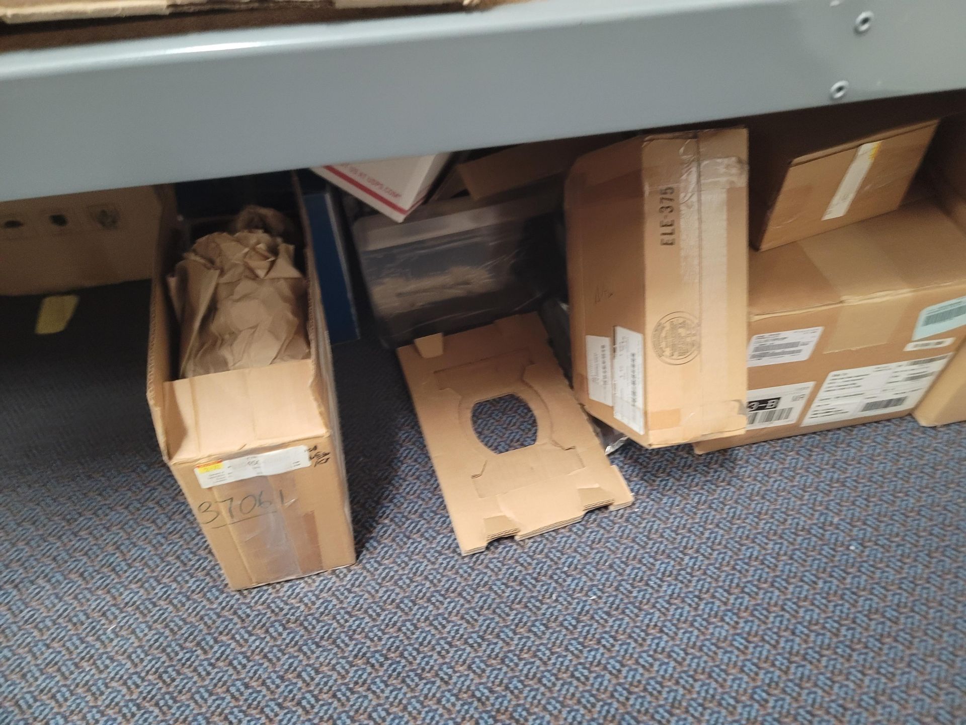 LOT - 8' SHELF UNIT W/ CONTENTS OF APPLIANCE REPLACEMENT PARTS - Image 15 of 16