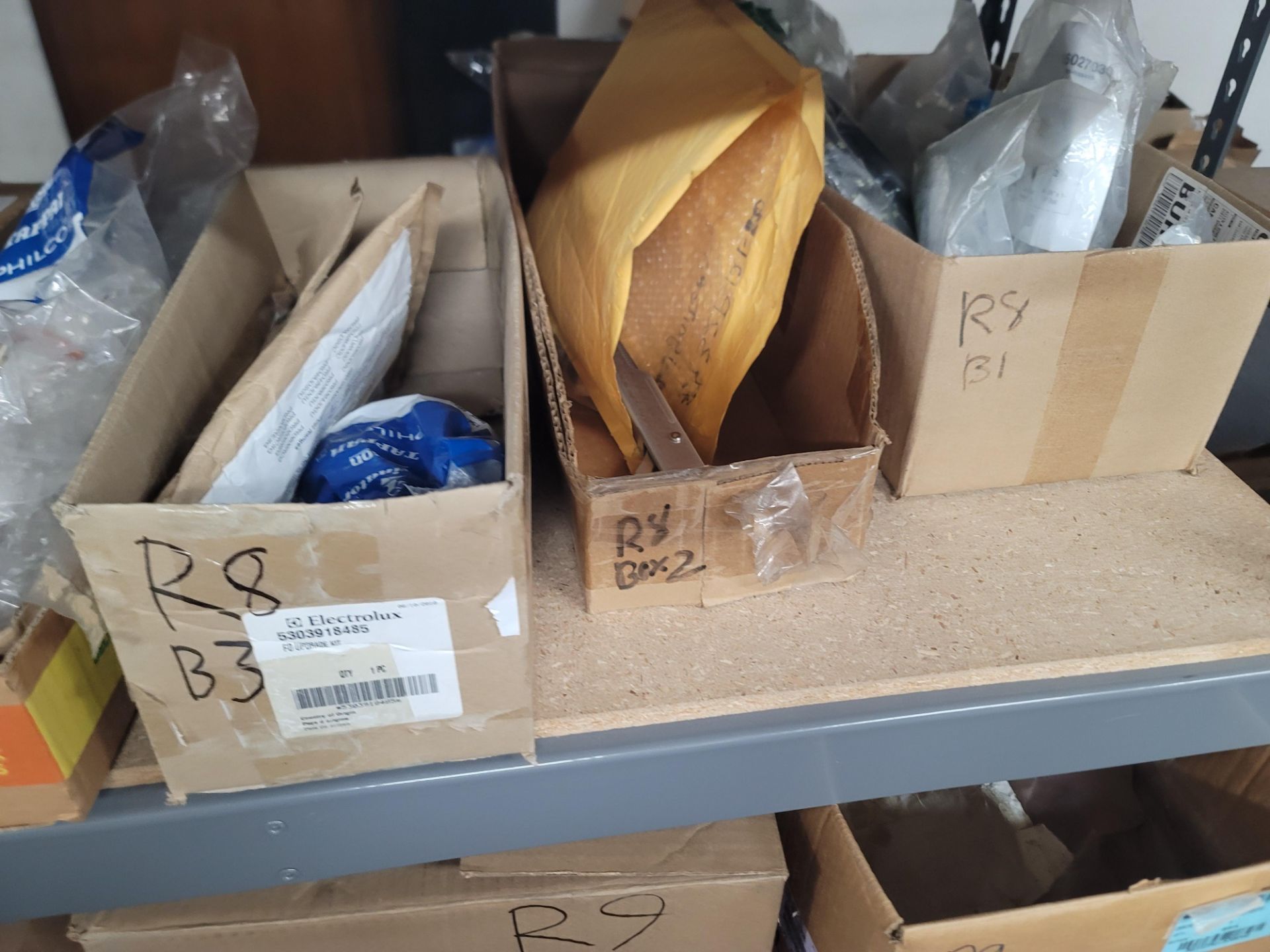 LOT - 8' SHELF UNIT W/ CONTENTS OF APPLIANCE REPLACEMENT PARTS - Image 9 of 17