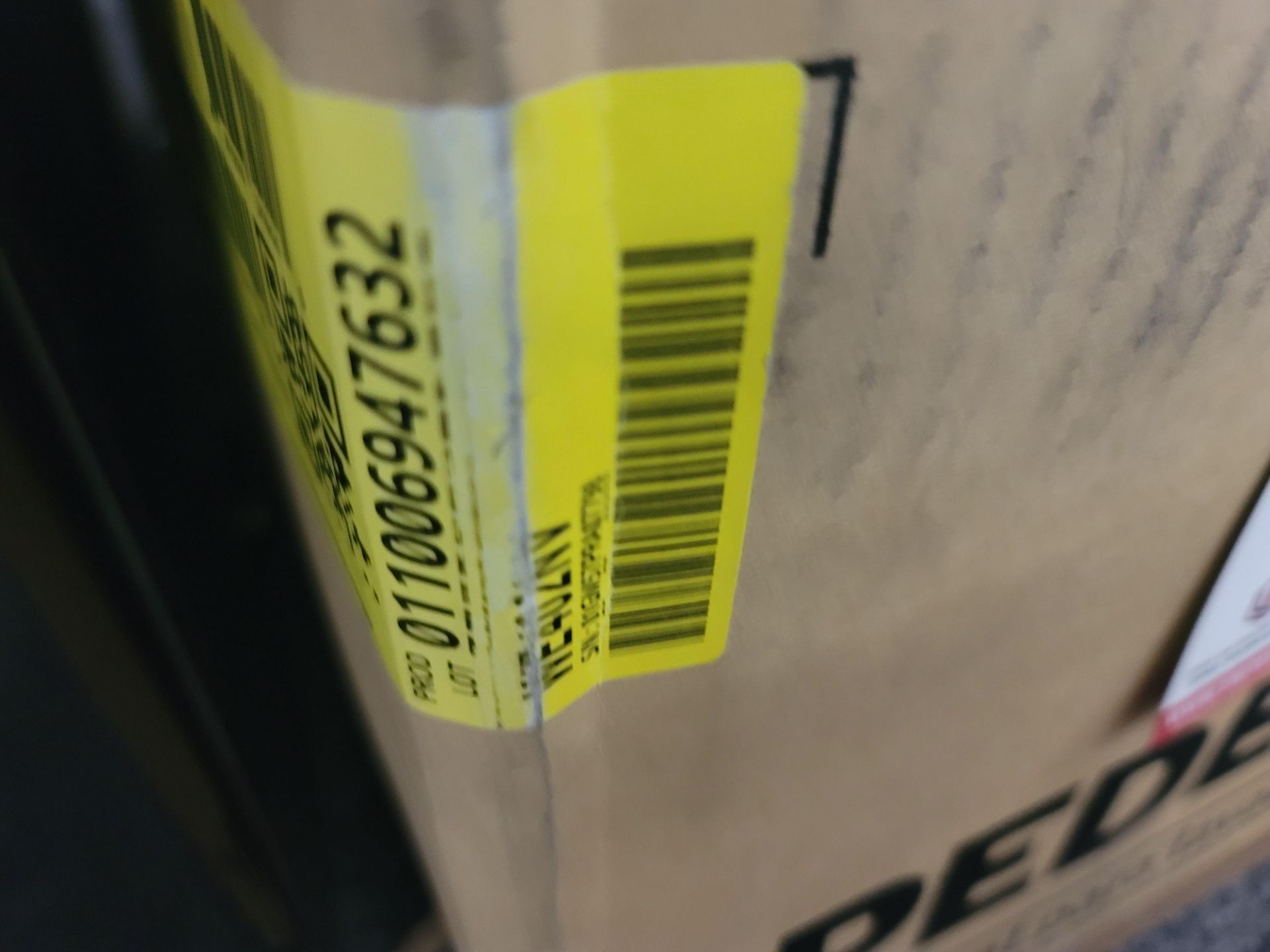 SAMSUNG 27" LAUNDRY PEDESTAL W/ 14.2" HT, IN BLACK STAINLESS STEEL, MODEL WE402NV, IN ORIGINAL - Image 2 of 2