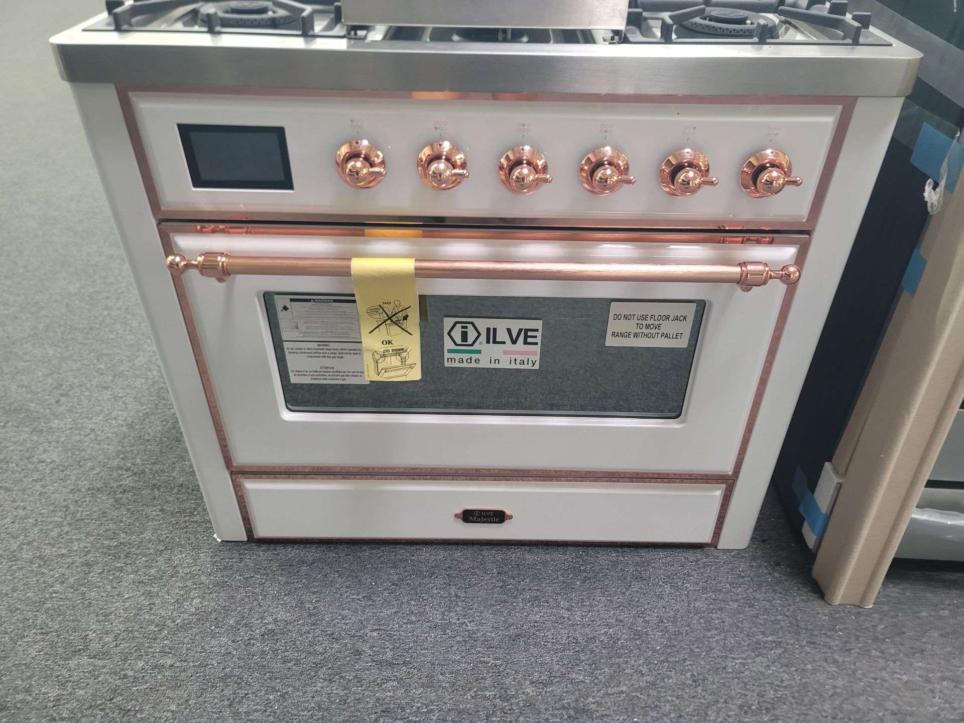 ILVE MAJESTIC II COLLECTION 36" FREESTANDING DUAL FUEL RANGE W/ (6) GAS BURNERS AND 3.5 CU. FT. - Image 3 of 5