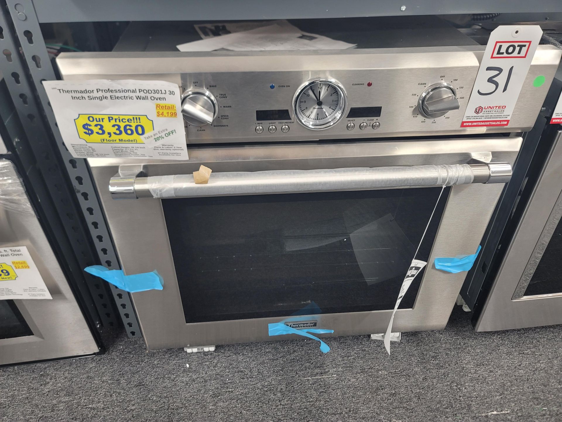 THERMADOR PROFESSIONAL 30" SINGLE ELECTRIC WALL OVEN W/ 4.7 CU. FT. CAPACITY IN STAINLESS STEEL,