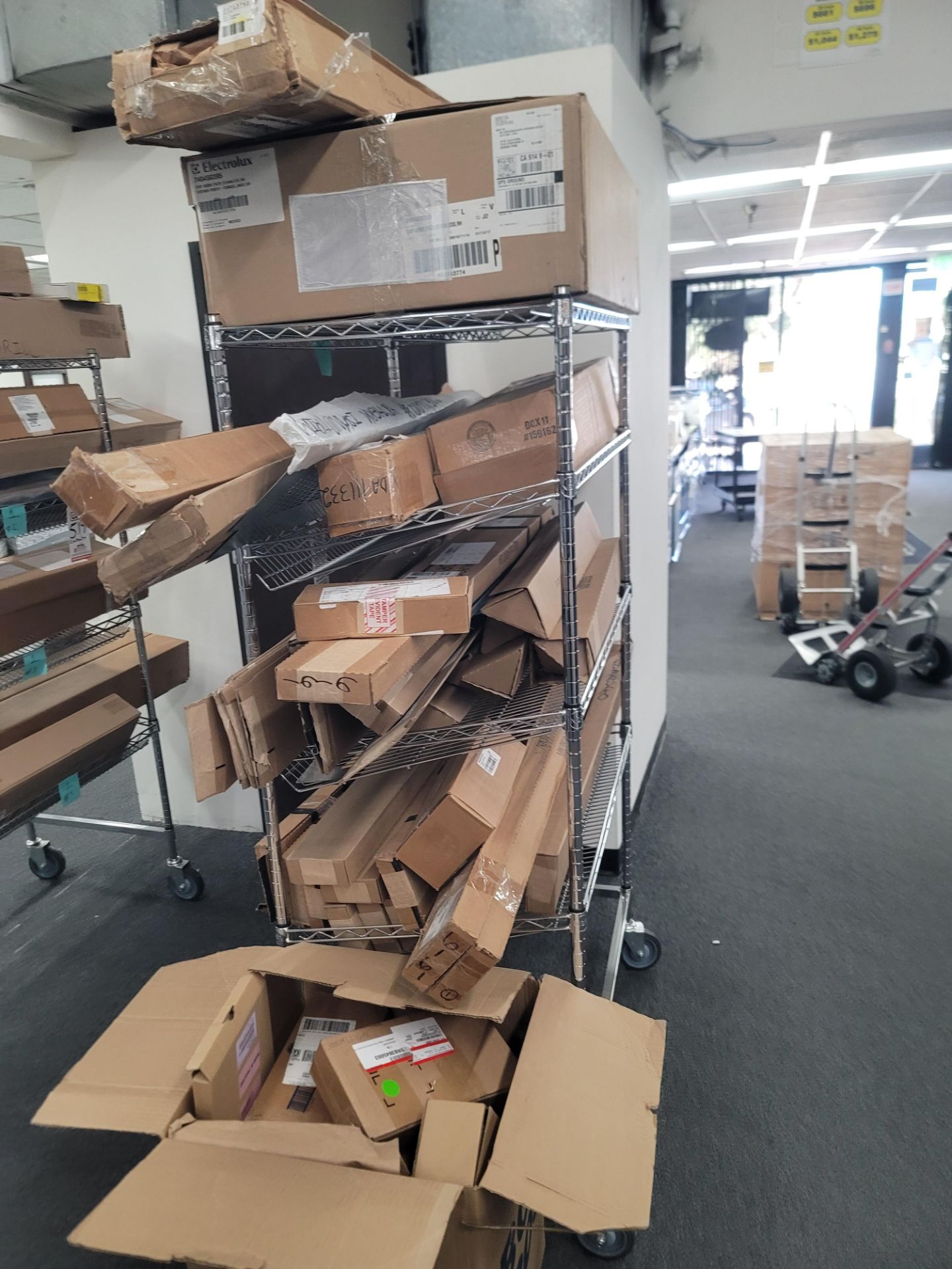 LOT - CONTENTS ONLY OF WIRE CART, TO CONTAIN APPLIANCE REPLACEMENT PARTS, PLUS BOX OF PARTS IN - Image 29 of 29