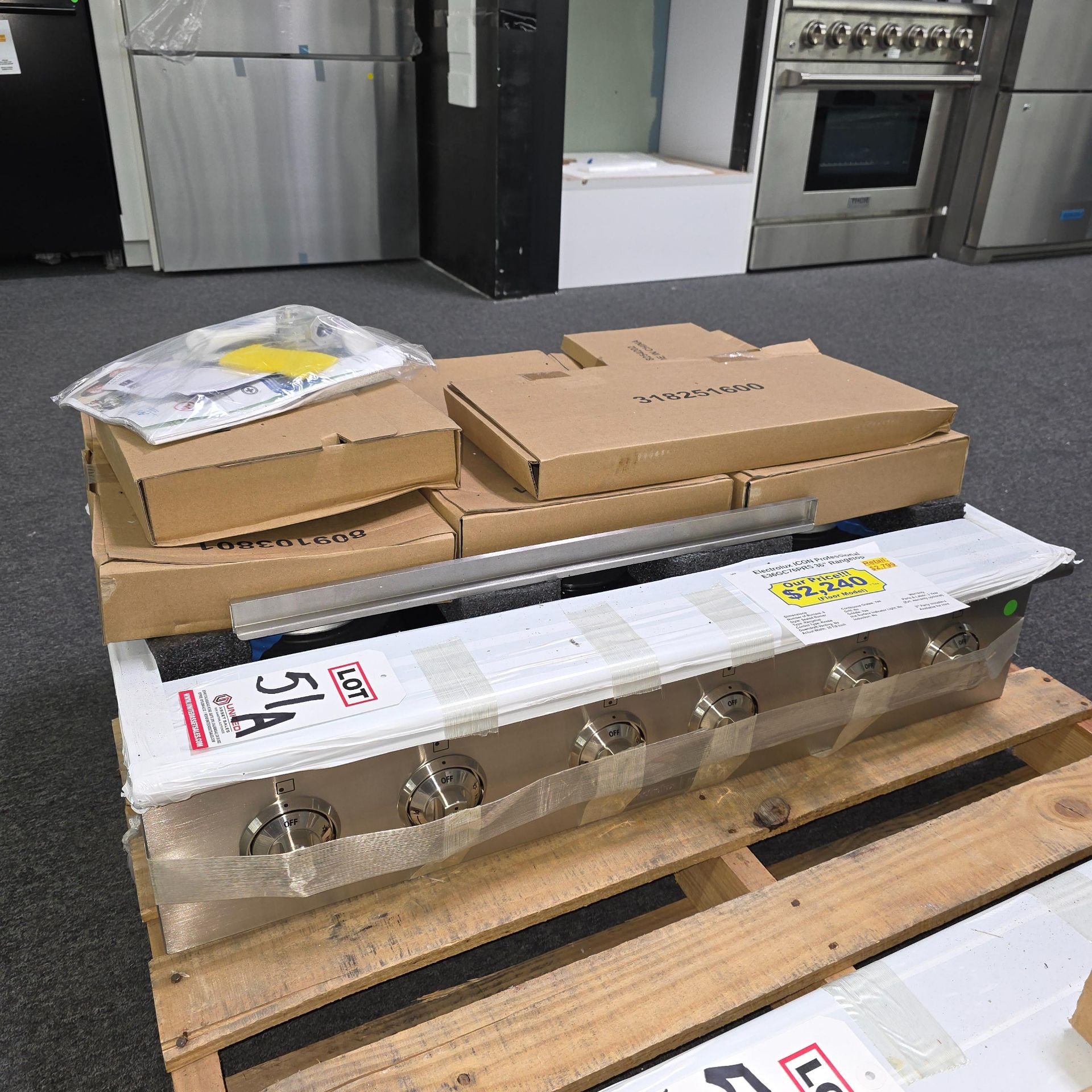 ELECTROLUX ICON PROFESSIONAL 36" GAS RANGETOP W/ (6) BURNERS IN STAINLESS STEEL, MODEL E36GC76PRS