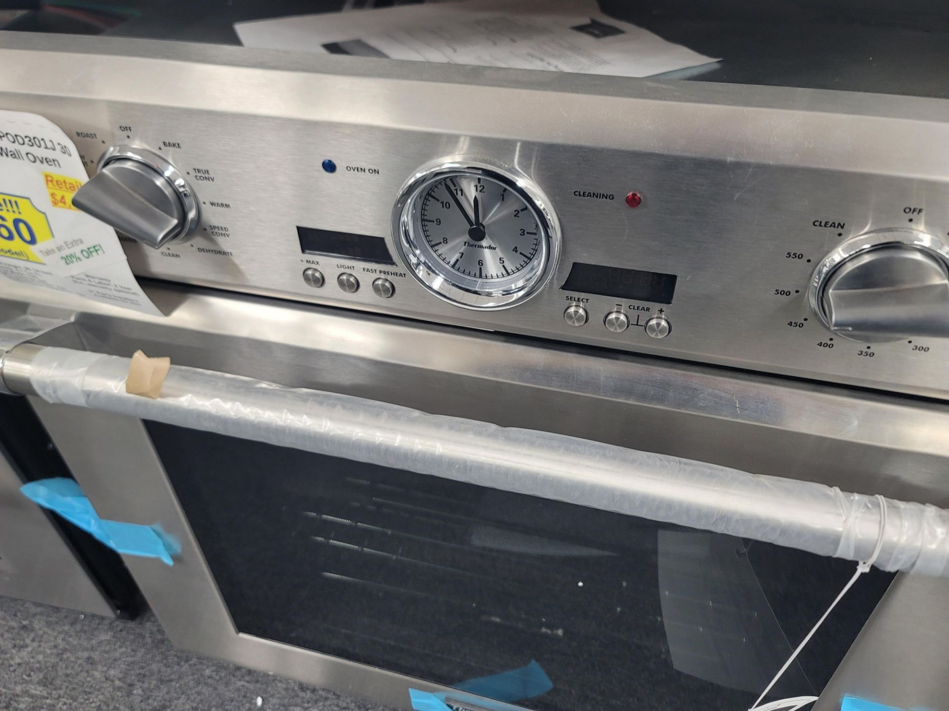 THERMADOR PROFESSIONAL 30" SINGLE ELECTRIC WALL OVEN W/ 4.7 CU. FT. CAPACITY IN STAINLESS STEEL, - Image 2 of 4