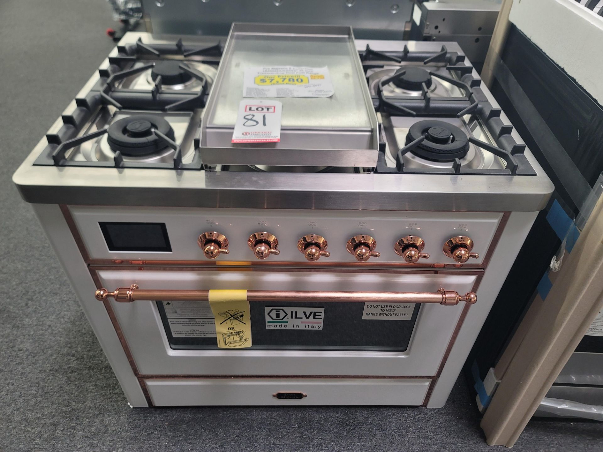 ILVE MAJESTIC II COLLECTION 36" FREESTANDING DUAL FUEL RANGE W/ (6) GAS BURNERS AND 3.5 CU. FT.