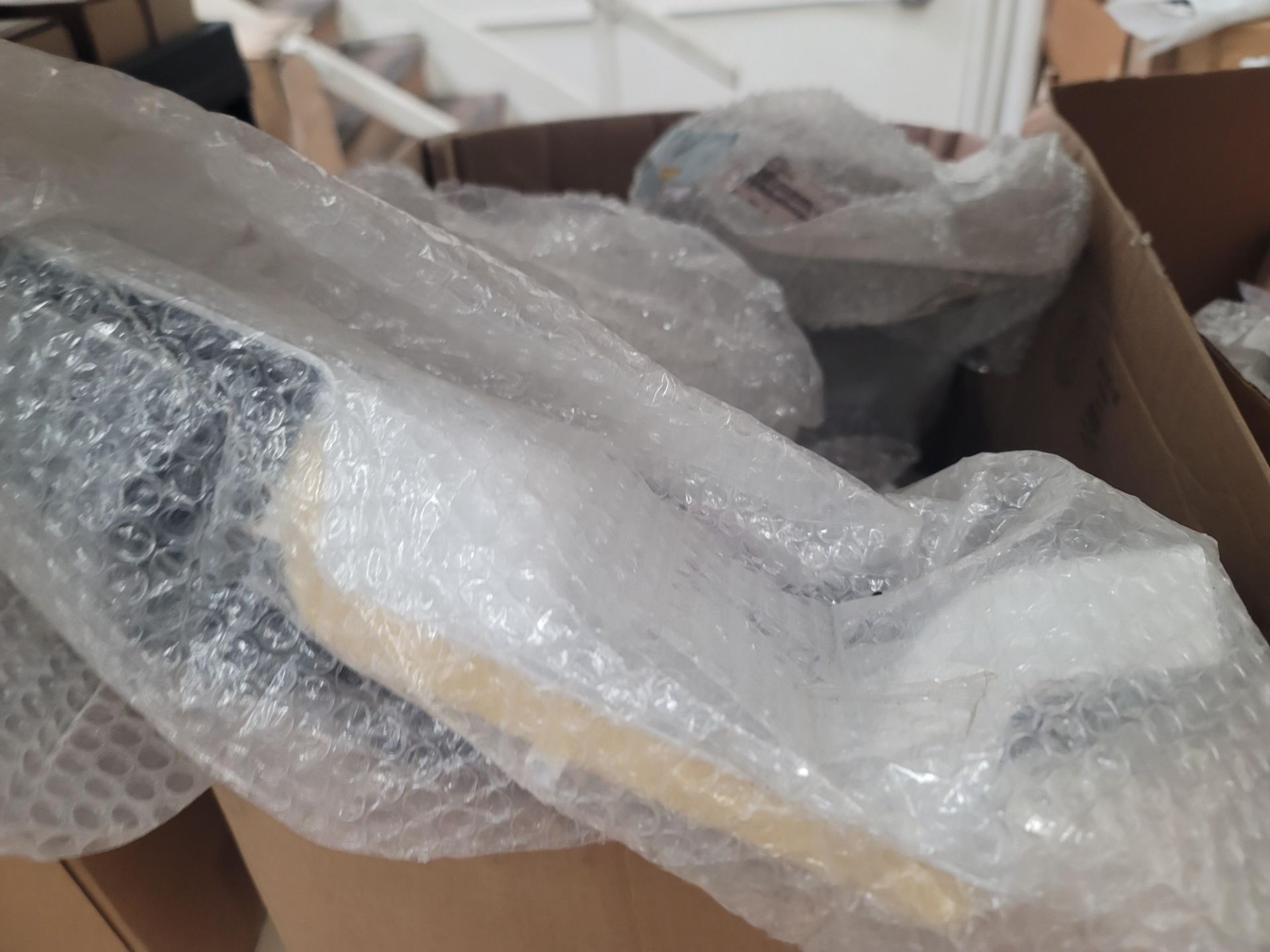 LOT - ALL APPLIANCE PARTS ON (2) 8' SHELVES - Image 4 of 8