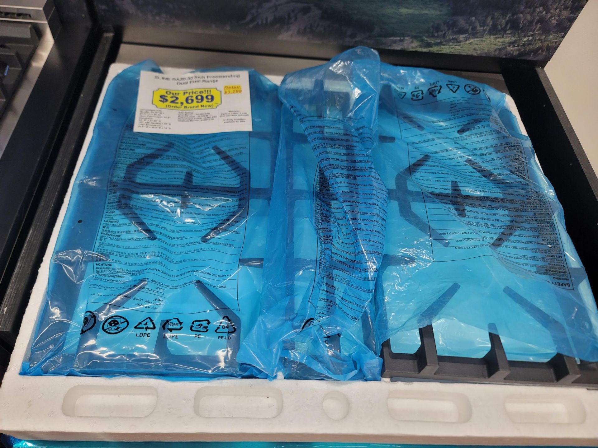 ZLINE 30" FREESTANDING DUAL FUEL RANGE IN STAINLESS STEEL, MODEL RA30 - Image 2 of 4