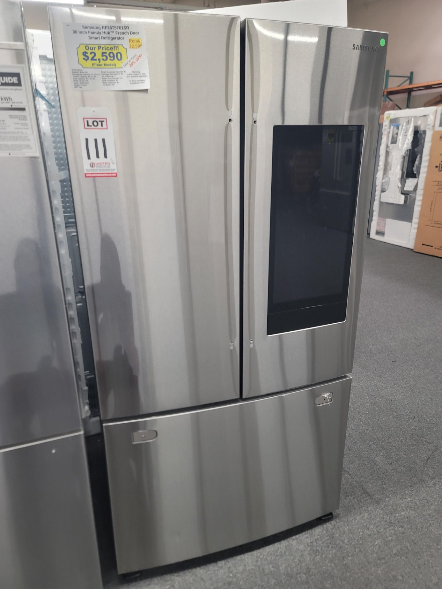 SAMSUNG 36" SMART FAMILY HUB FRENCH DOOR 19.1 CU. FT. REFRIGERATOR / 8.6 CU. FT. FREEZER / 27.7