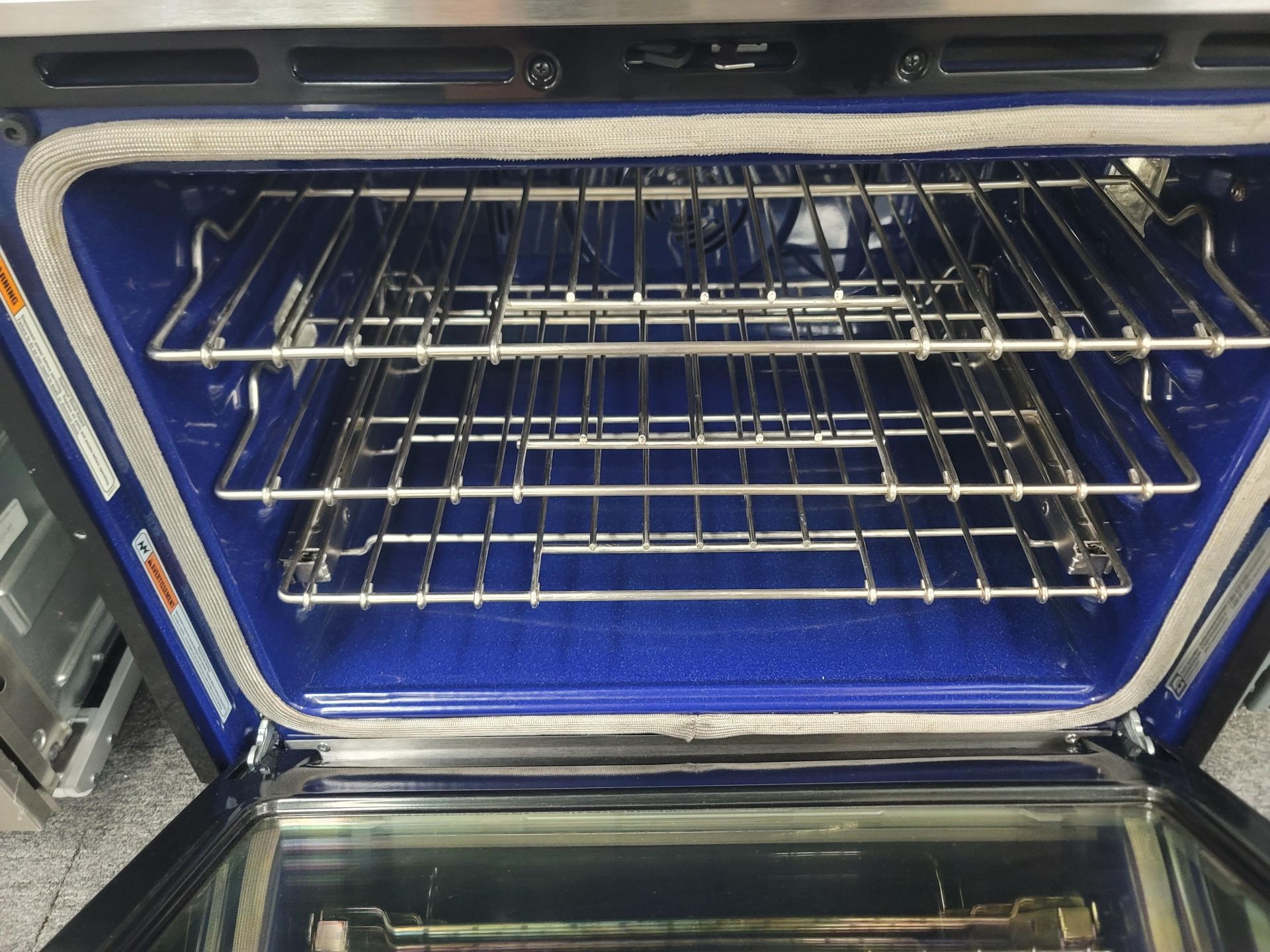 KITCHENAID 30" SINGLE CONVECTION ELECTRIC WALL OVEN W/ 5.0 CU. FT. CAPACITY IN STAINLESS STEEL, - Image 3 of 4