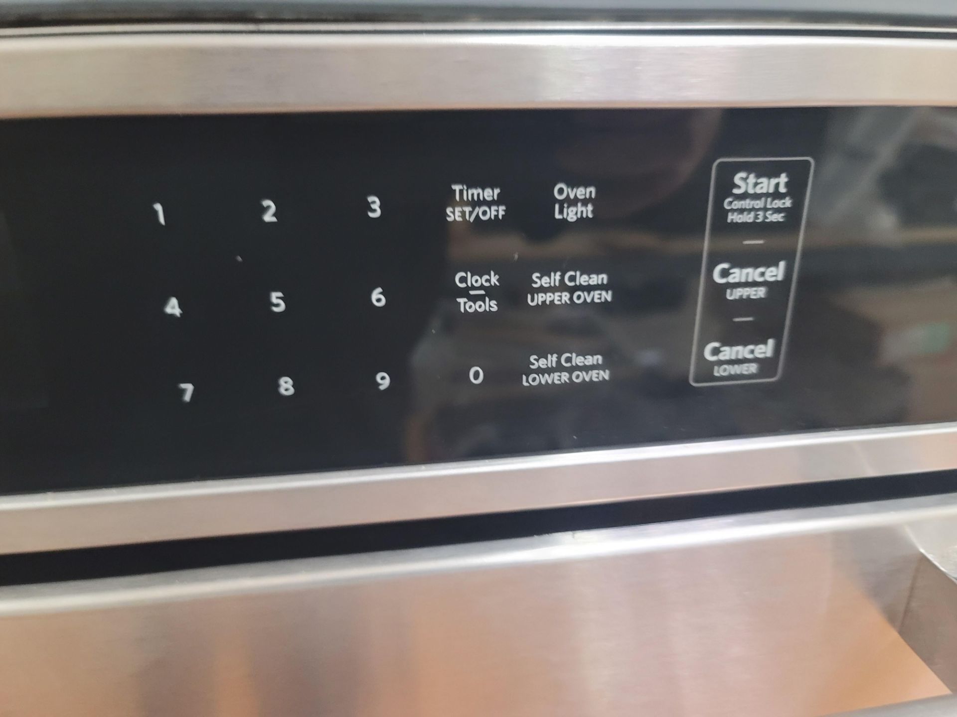 KITCHENAID 30" DOUBLE CONVECTION ELECTRIC WALL OVEN IN STAINLESS STEEL, CAPACITY: UPPER 5.0 CU. - Image 3 of 6