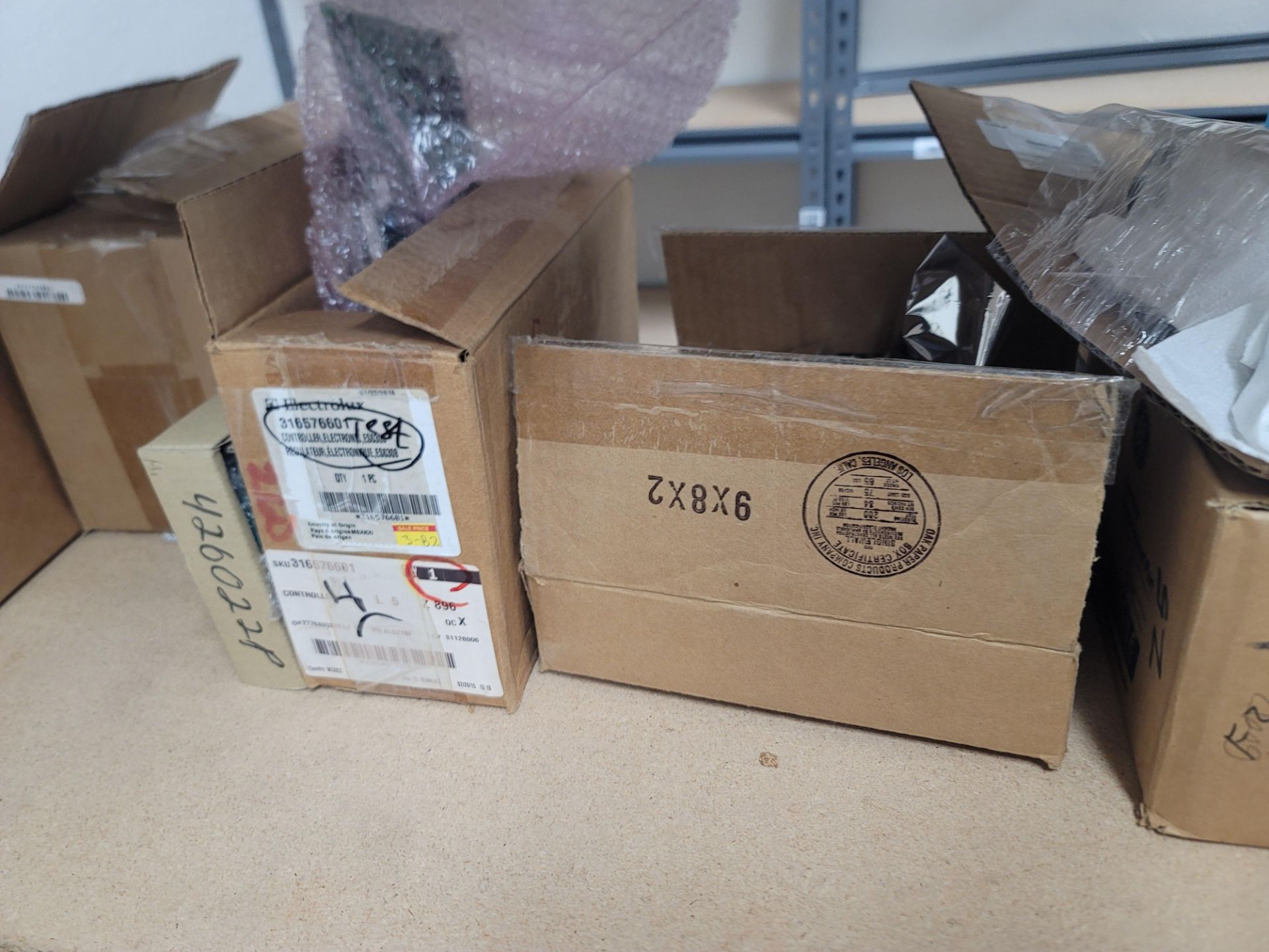 LOT - 8' SHELF UNIT W/ CONTENTS OF APPLIANCE REPLACEMENT PARTS - Image 7 of 19