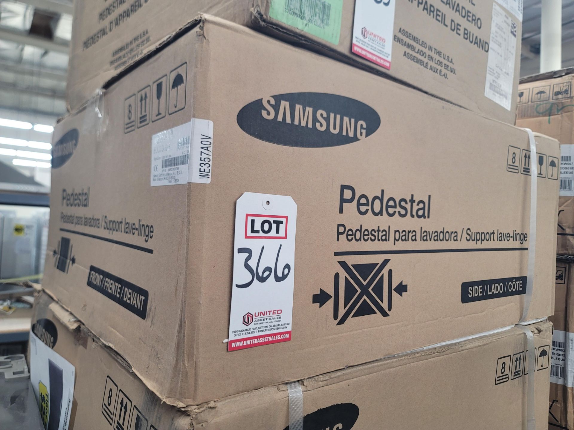 SAMSUNG 27" LAUNDRY PEDESTAL W/ 14-1/5" HT, IN BLACK CAVIAR, MODEL WE357A0V, IN ORIGINAL CARTON