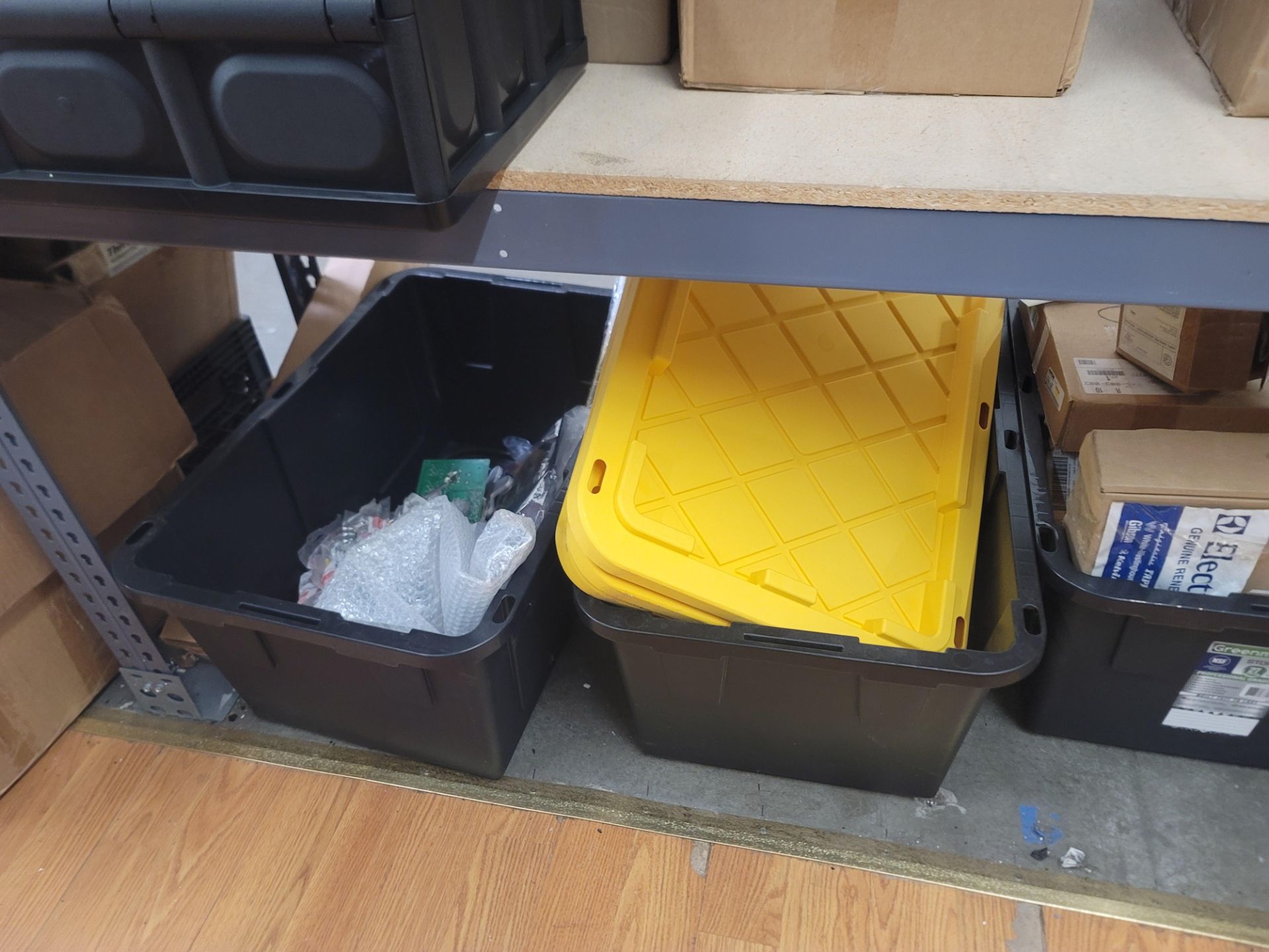 LOT - ALL APPLIANCE PARTS ON (2) 8' SHELVES - Image 8 of 8